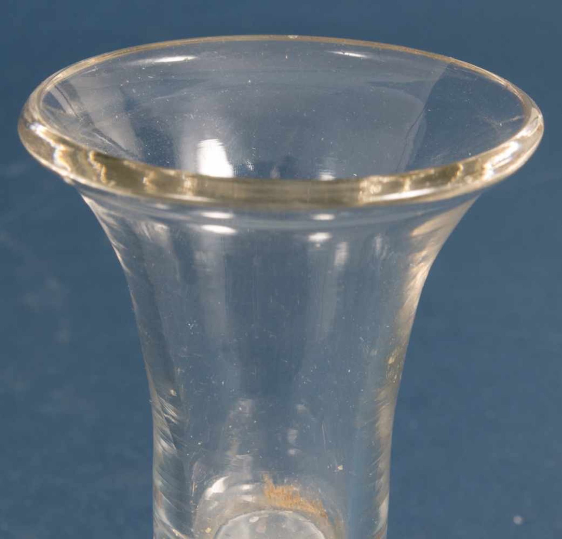 Antikes Lauenstein`er - "WACHTMEISTER" - Trinkglas/Schnapsglas/Likörglas, 19. Jhd., farbloses - Bild 6 aus 6
