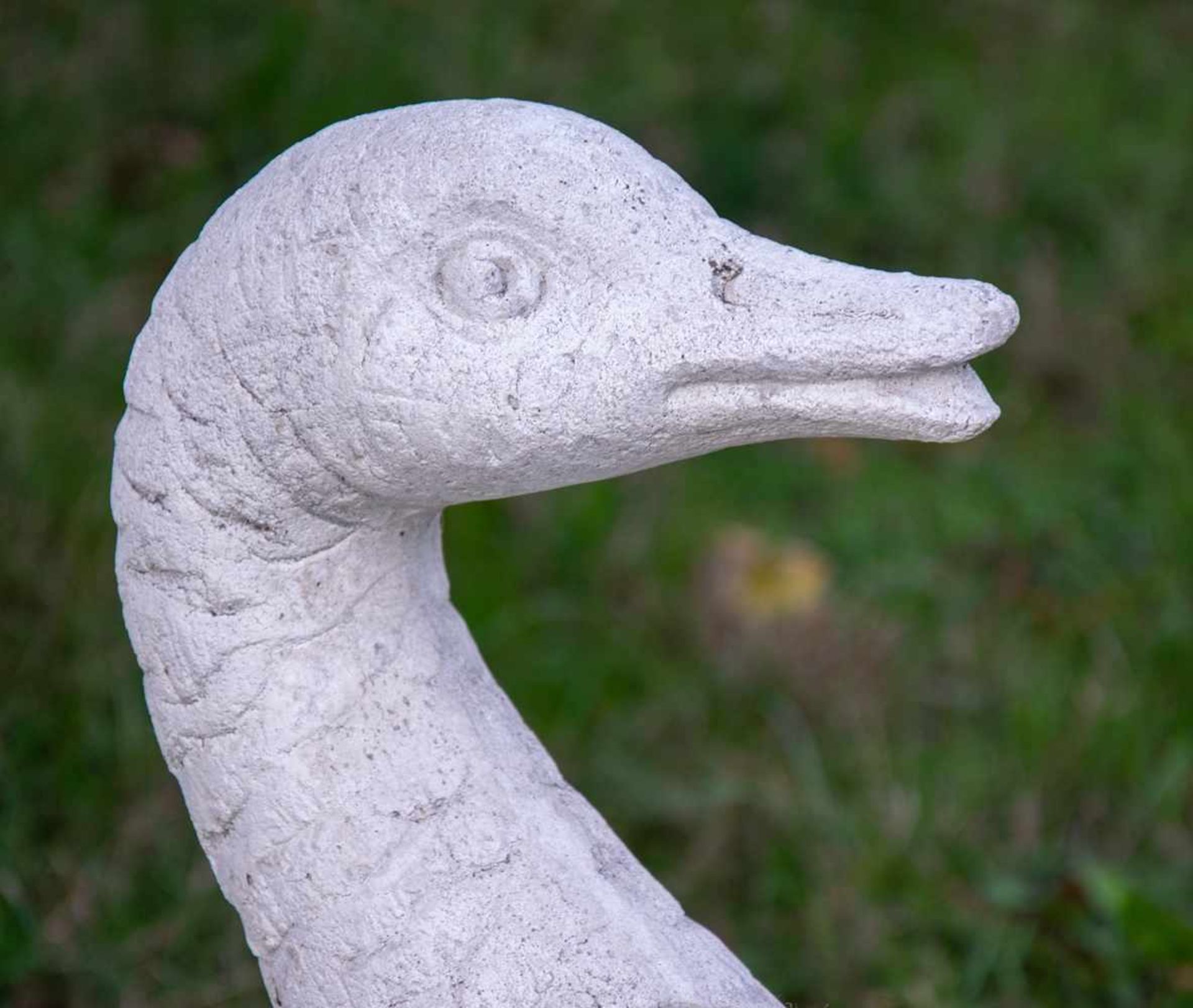 "Schnatterinchen" - Ausschau haltende Ente. Betonguss. 20./21. Jhd. Höhe ca. 65 cm. - Bild 3 aus 4