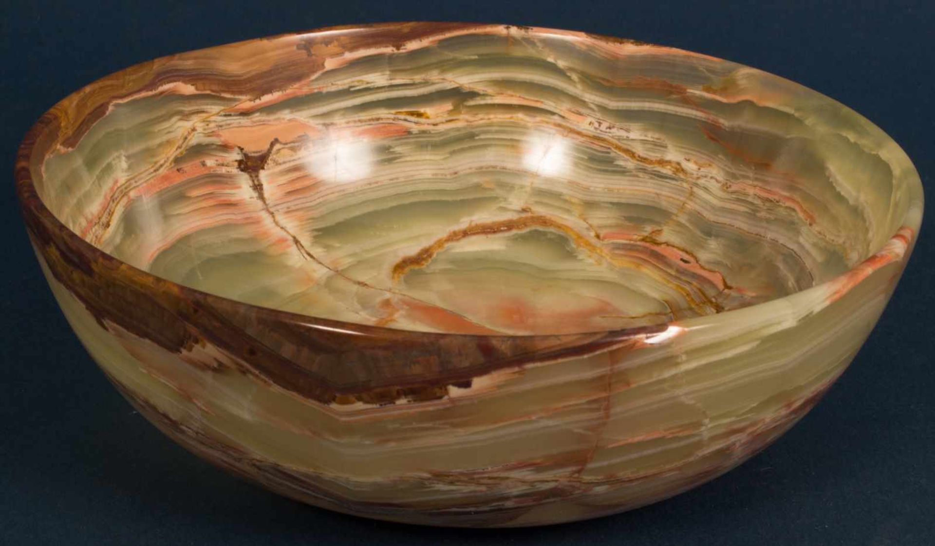 Polierte runde Mineralstein-Schale mit hochgezogenem Rand, Onyx? Höhe ca. 6,5 cm. Durchmesser ca. 20 - Bild 2 aus 8
