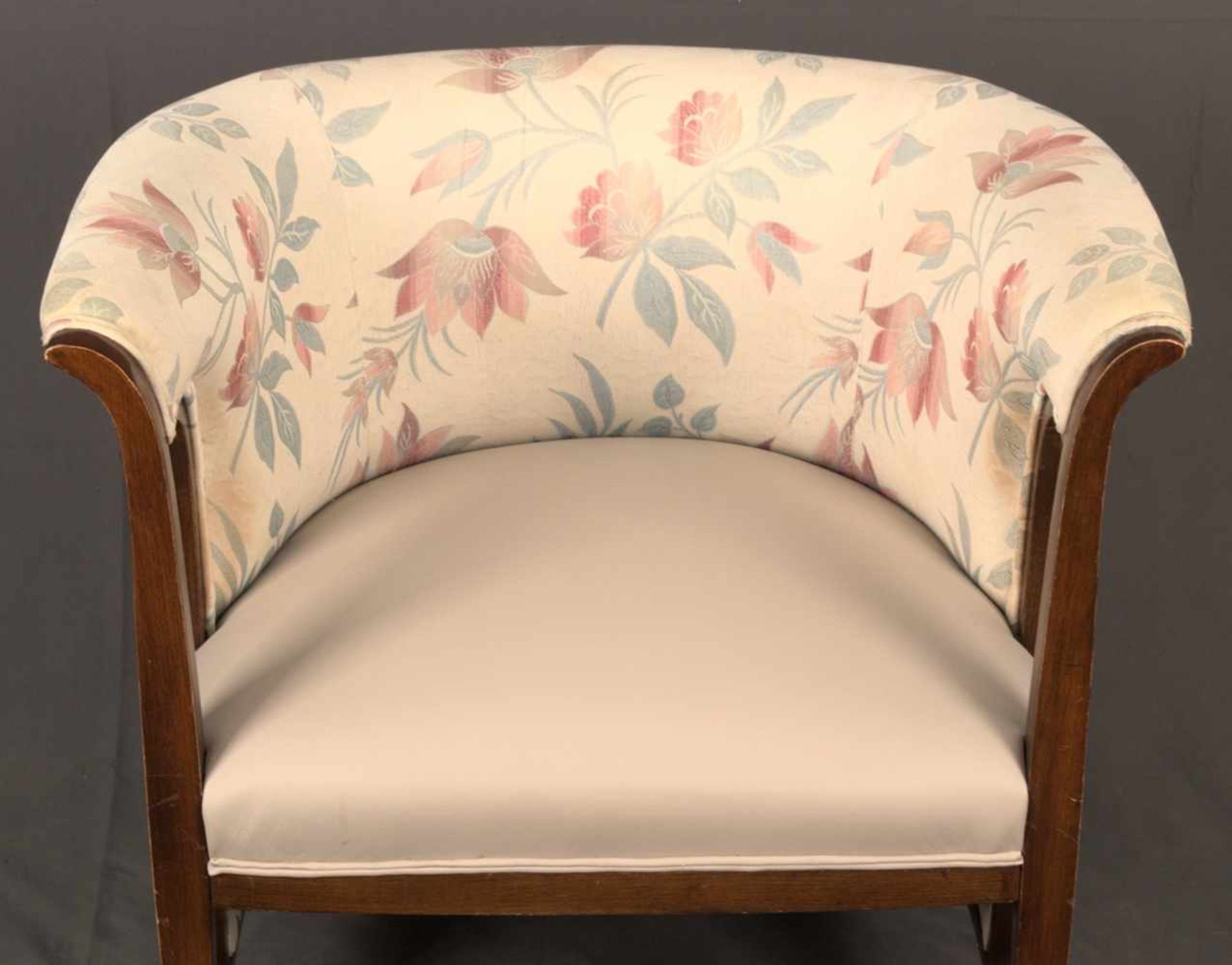 Wiener Polstersessel, hufeisenförmiges, gepolstertes Sesselgestell mit geraden, knatigen Beinen (die - Bild 19 aus 19