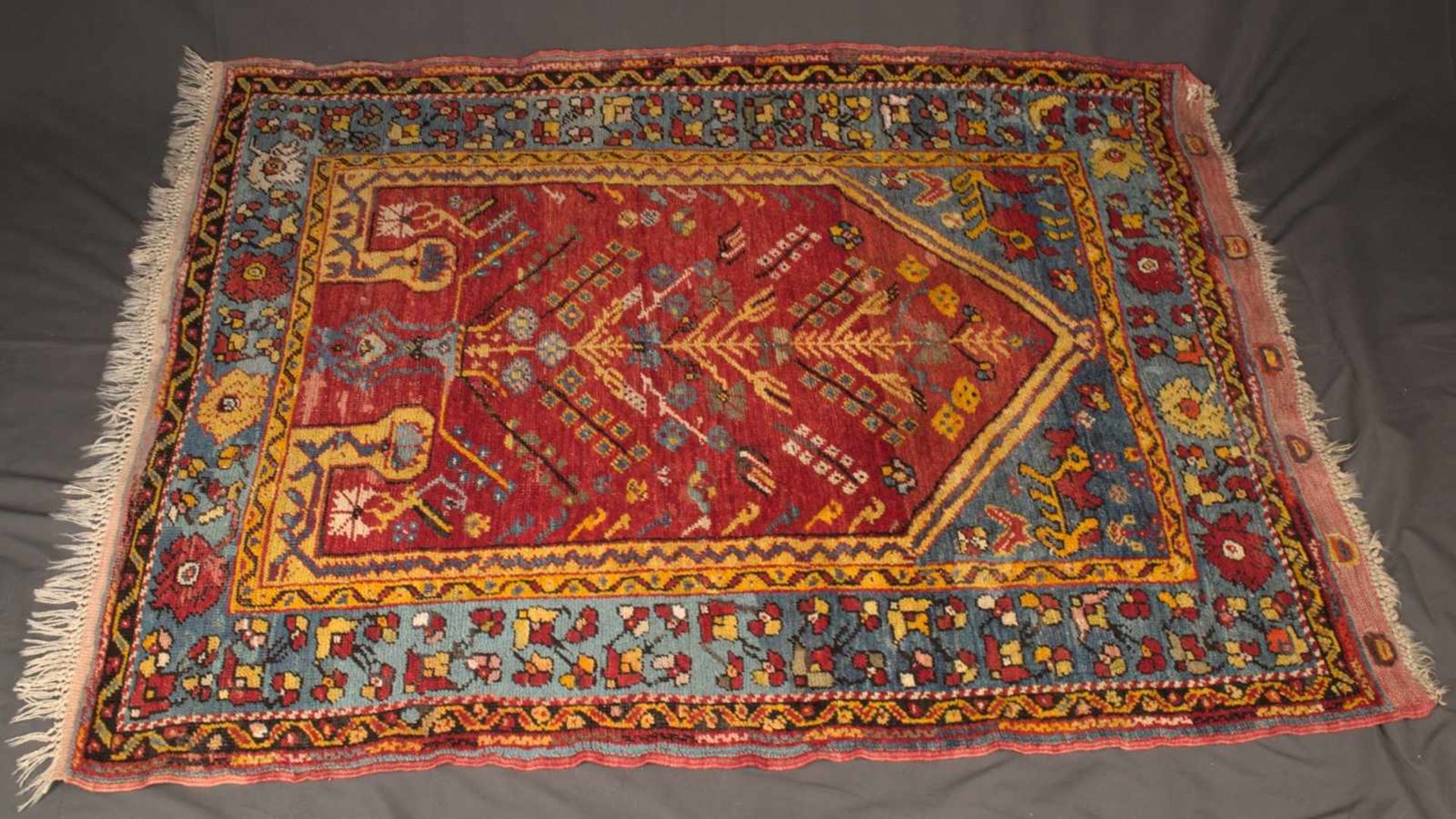 Antiker anatolischer KULA - Gebetsteppich, Türkei 19./20.Jhdt., ca. 130 x104 cm, stellenweise alt