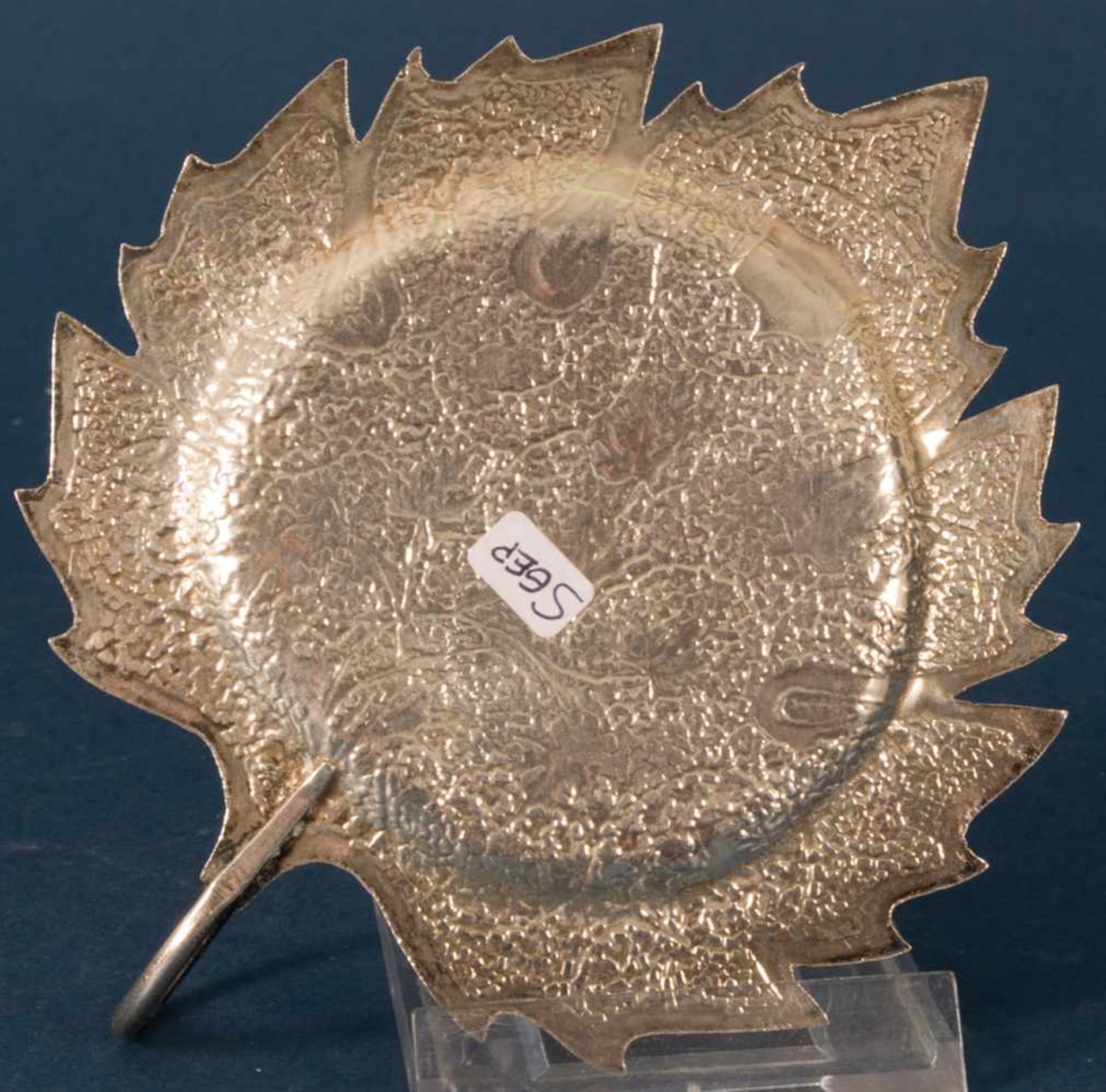 Persische Anbietschale/Blattschale mit Griff, 875er Silber (geprüft), ca. 14,5 x 12 cm, ca. 56 gr. - Bild 7 aus 8