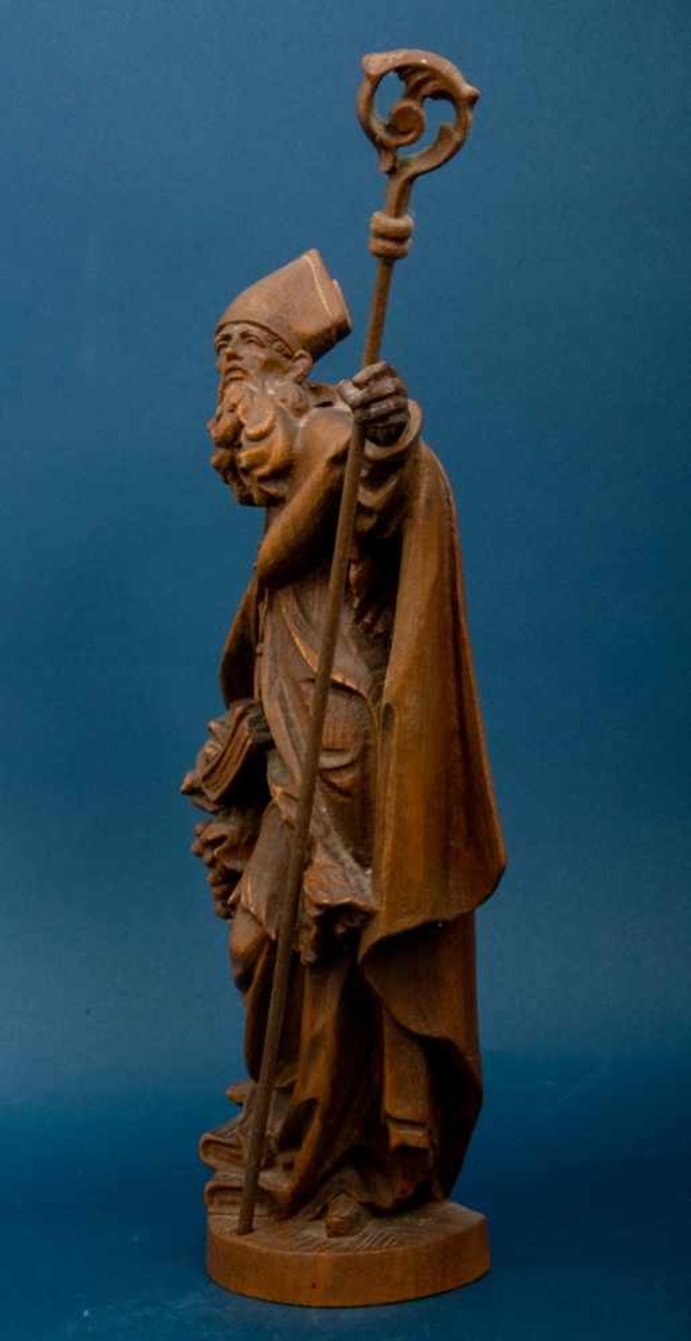 "Heiligenfigur / Kardinal", ungefasste alpenländische Holzschnitzarbeit, mehrteilige Fertigung; - Bild 4 aus 7
