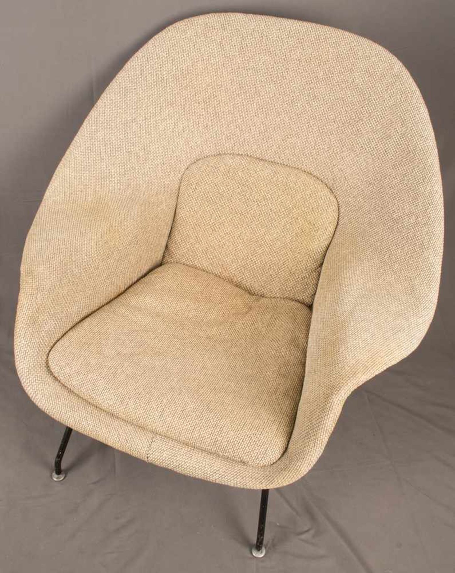 "WOMB" - Chair & Ottomane, designed by Eero Saarinen (1910 - 1961), Hersteller (wohl) Knoll - Bild 5 aus 16