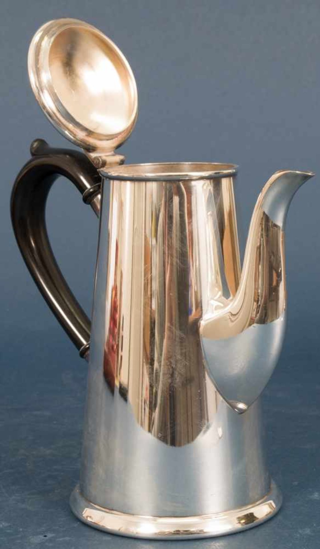 Kleine Kaffeekanne/Heißwasserkanne, versilbert, England 2. Hälfte 20. Jhd., Höhe ca. 17 cm. - Bild 4 aus 8