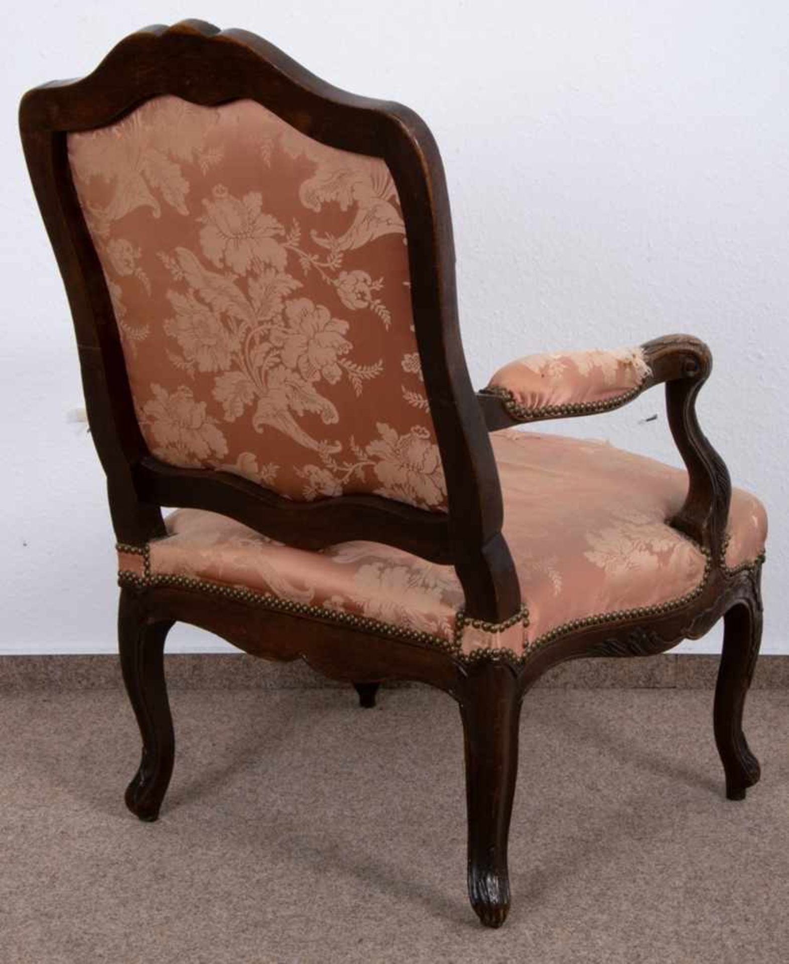 Louis XV Fauteuil/Armlehnstuhl, Barock 18./19. Jhd. Zarge monogrammiert: "T. G.". Geschnitztes - Bild 10 aus 15