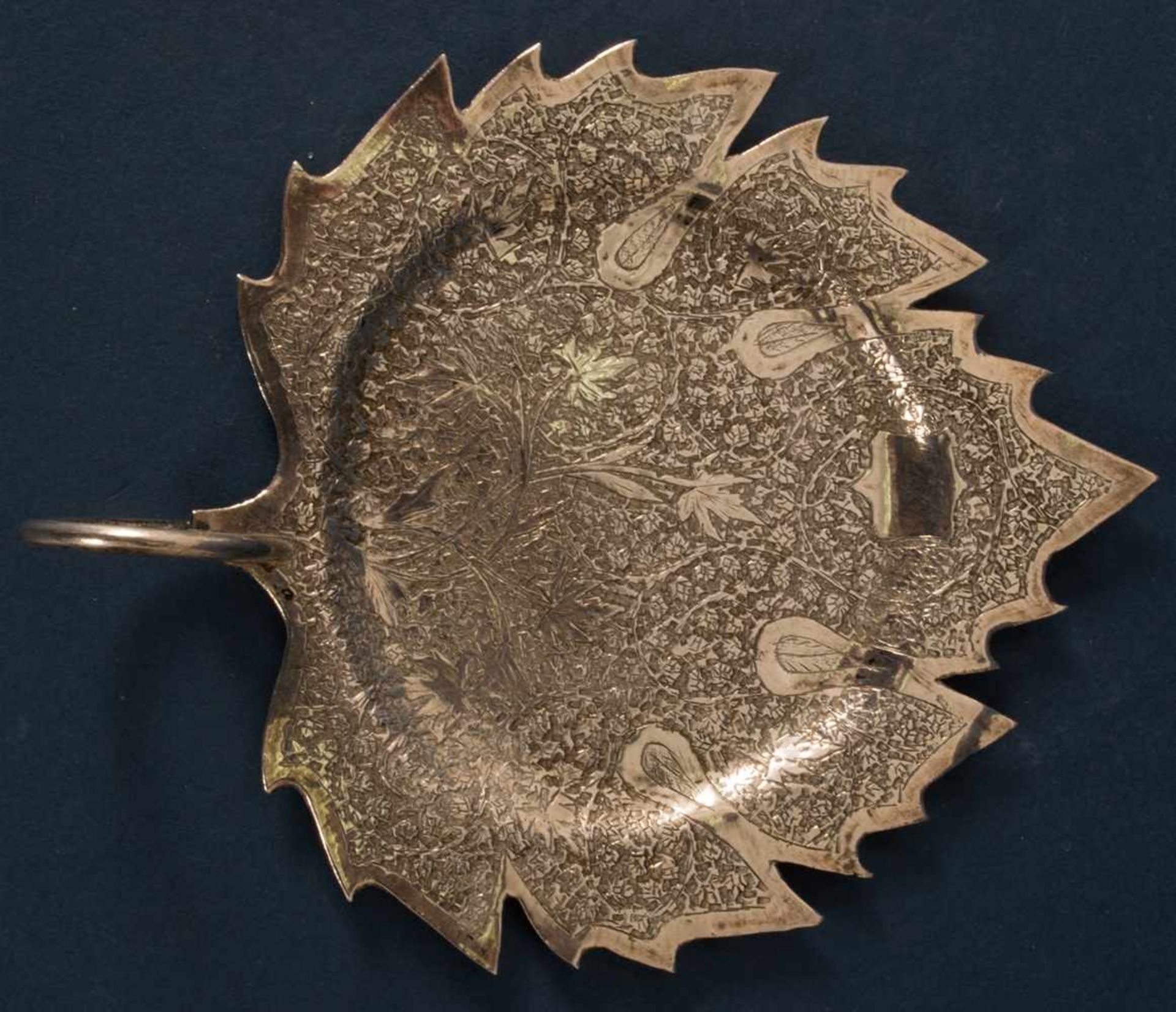 Persische Anbietschale/Blattschale mit Griff, 875er Silber (geprüft), ca. 14,5 x 12 cm, ca. 56 gr. - Bild 3 aus 8