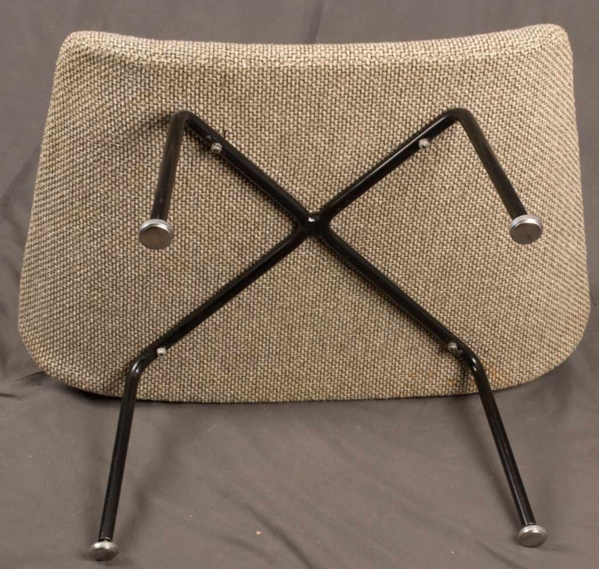 "WOMB" - Chair & Ottomane, designed by Eero Saarinen (1910 - 1961), Hersteller (wohl) Knoll - Bild 14 aus 16