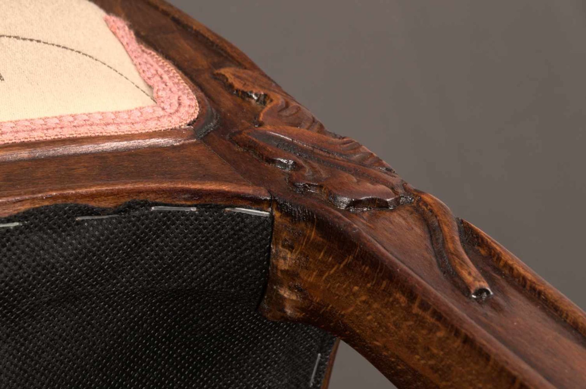 Formschöner Armlehnstuhl in Jugendstil-Manier. Massives Nussbaum Sitzmöbel mit weicher - Bild 16 aus 18