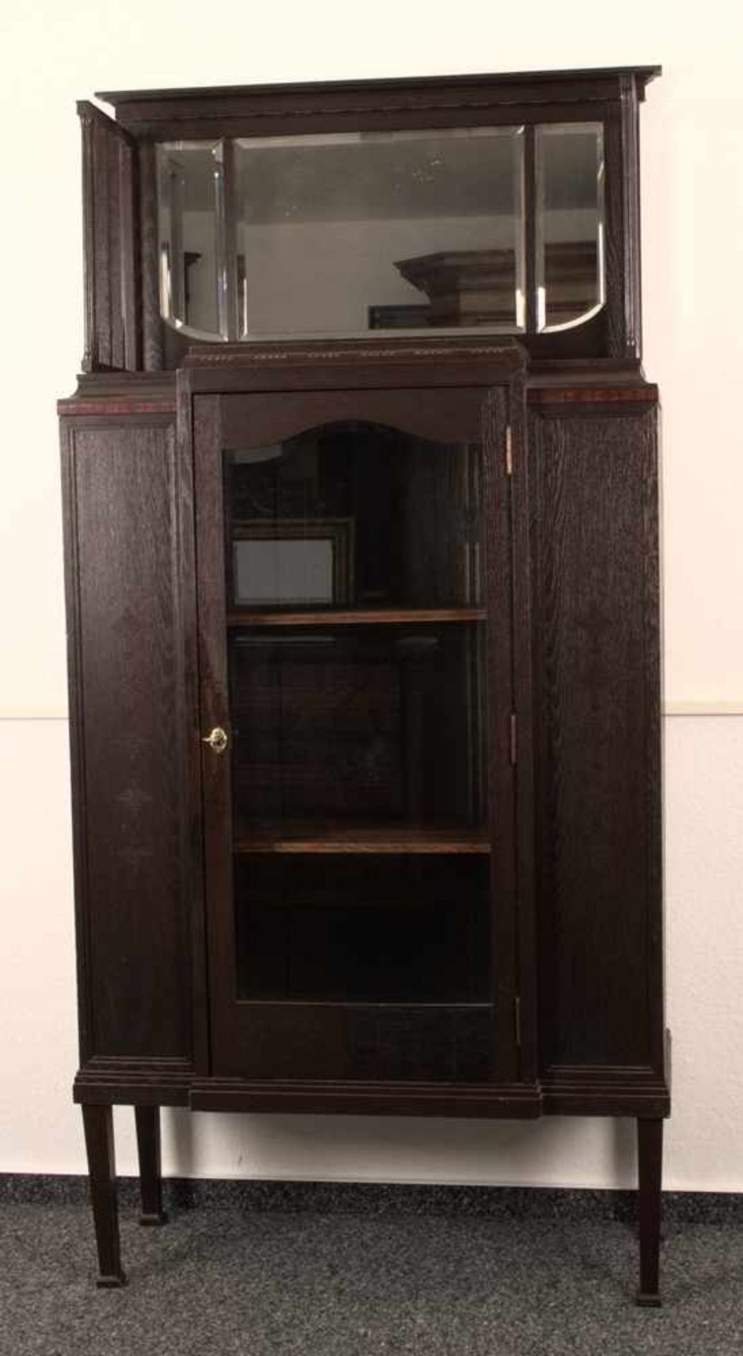 Eleganter Zierschrank/Vertiko mit Spiegelaufsatz. Jugendstil um 1910/20. Eiche massiv & furniert,