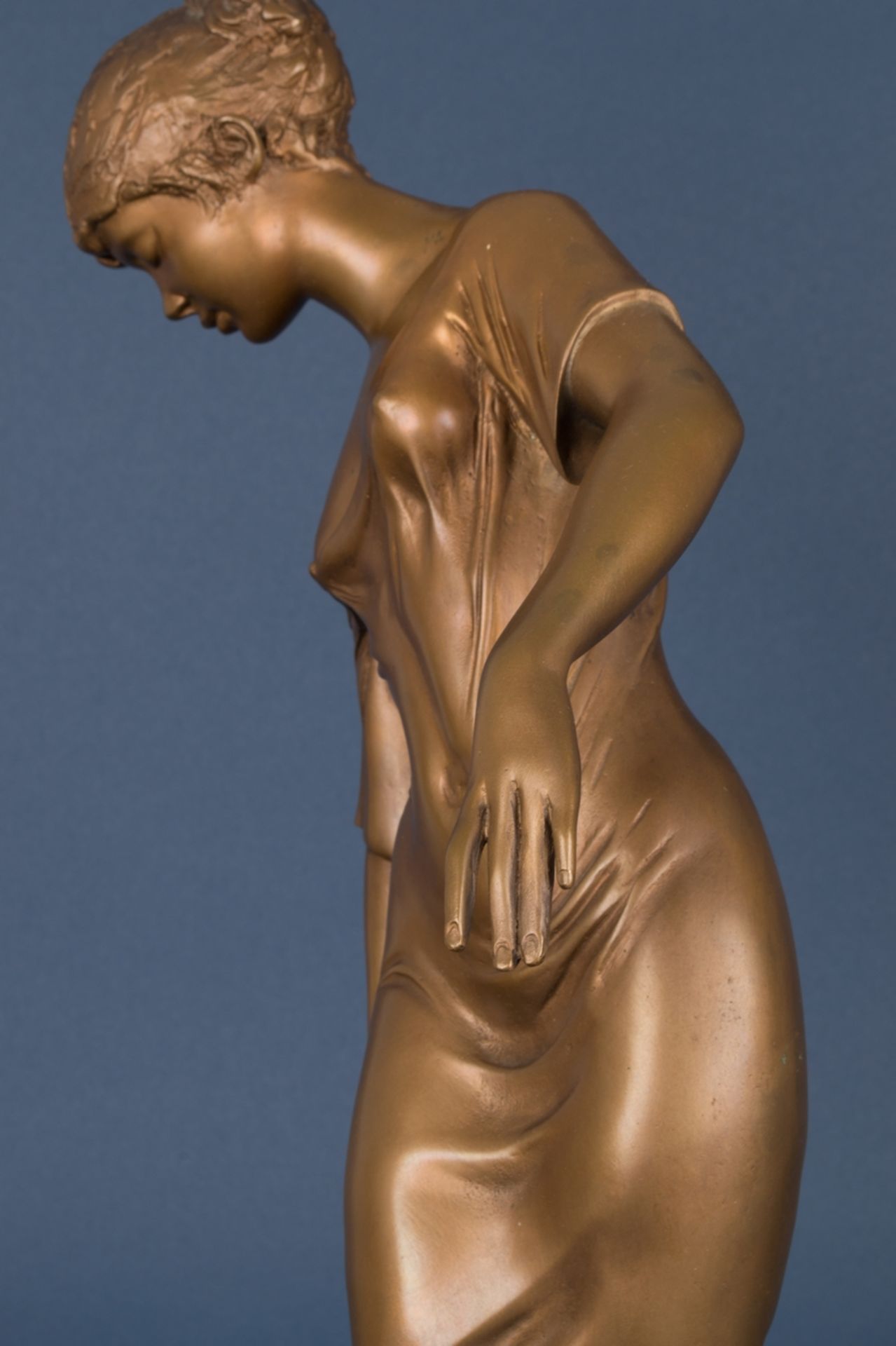 "Erotischer, weiblicher Halbakt" - Bronzeskulptur von Prof. Erwin A. Schinzel (1919 - 2018), - Bild 5 aus 13