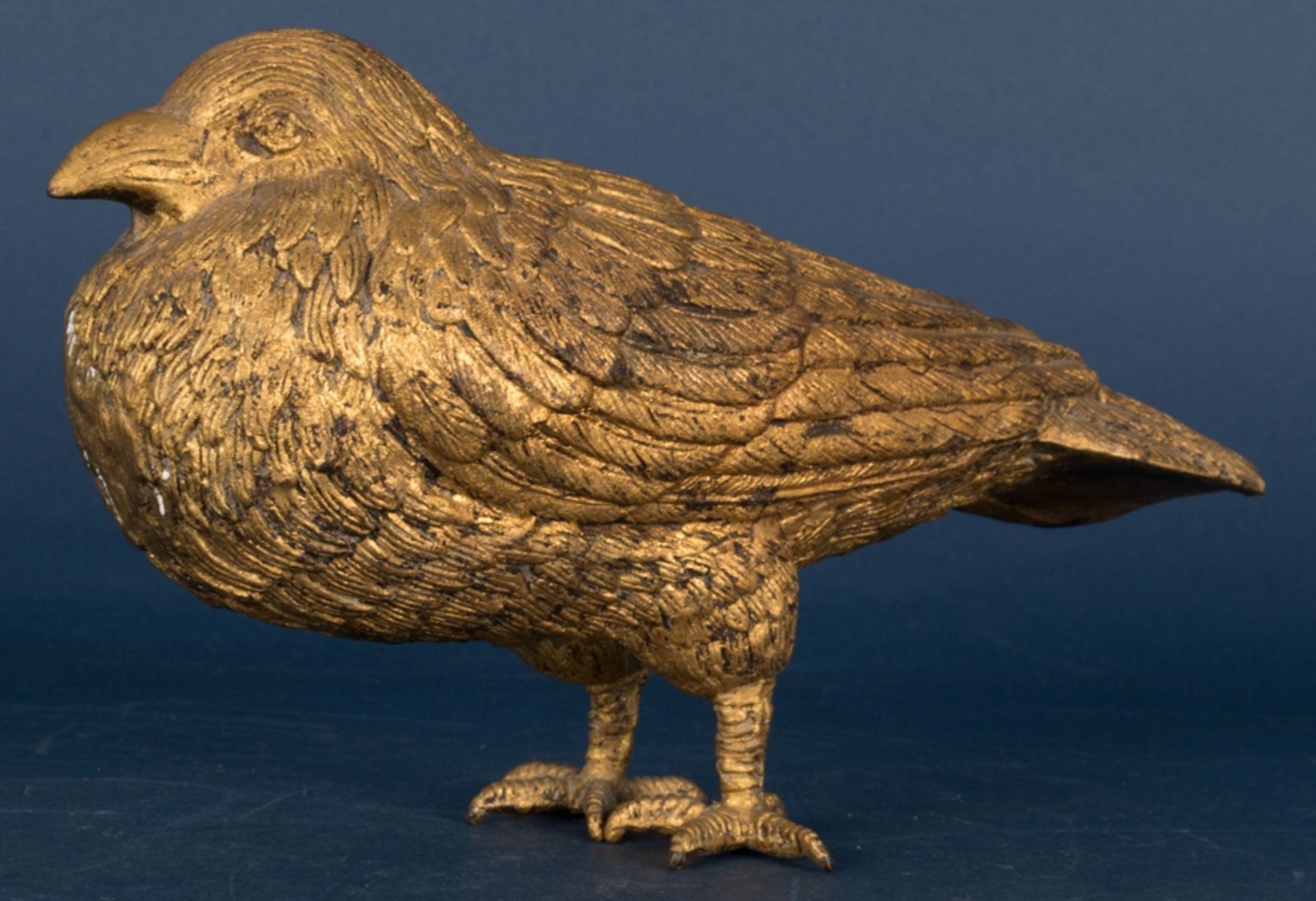 "TAUBE" - Goldbronzierter Metallguss eines stehenden Vogels. Ungemarkt/unbezeichnet. Höhe ca. 16,5