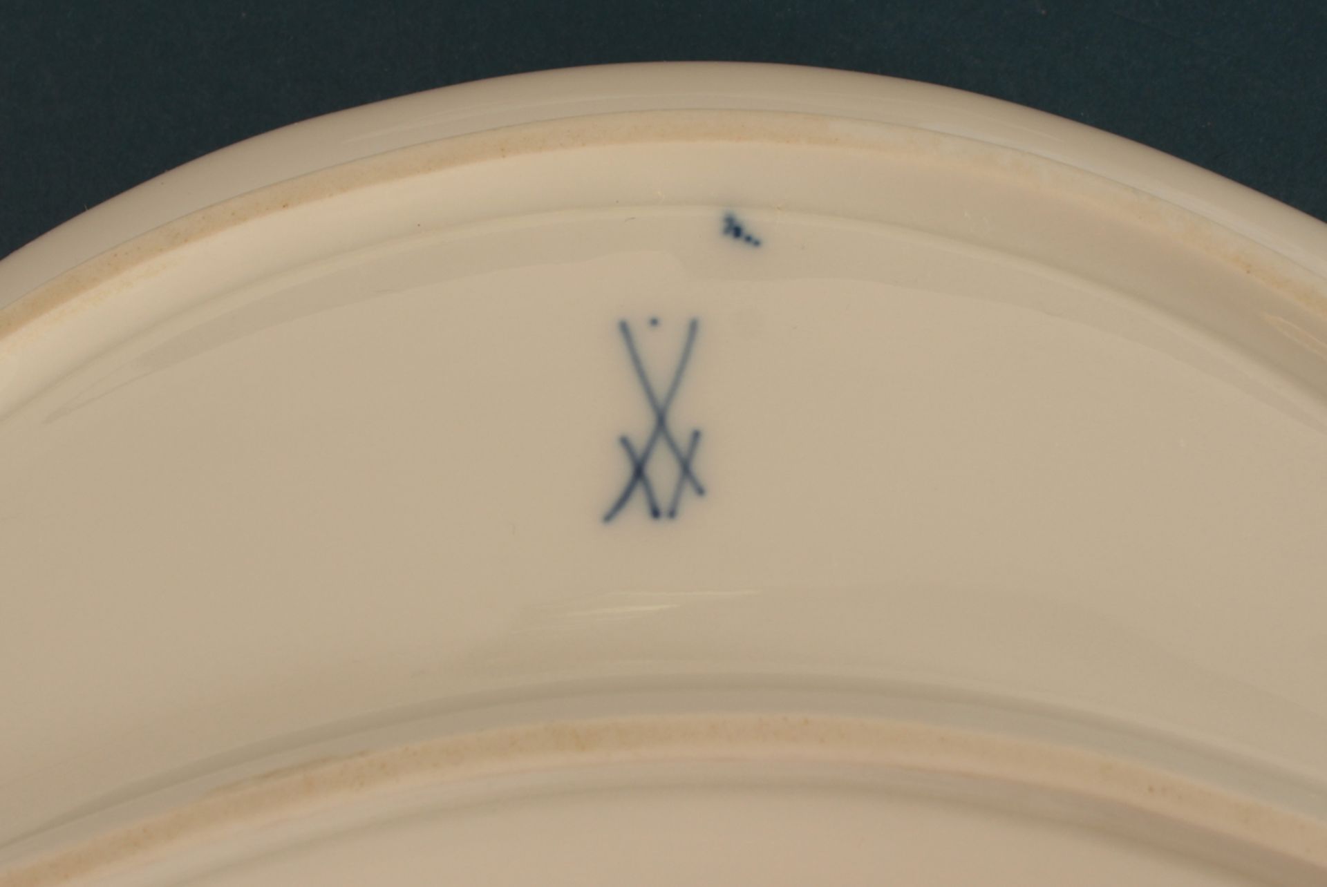 5teiliges Konvolut Meissen "Zwiebelmuster"-Porzellanteile. Schwertermarke, alle Teile 1. Wahl. - Image 6 of 7