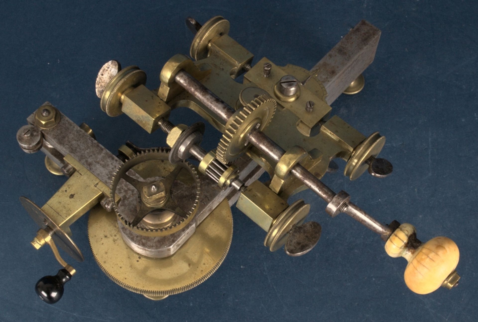 Zahnradfräsmaschine/Zahnräderschneidemaschine, frühes Uhrmacherwerkzeug, deutsch Mitte 18. Jhd., - Image 25 of 29