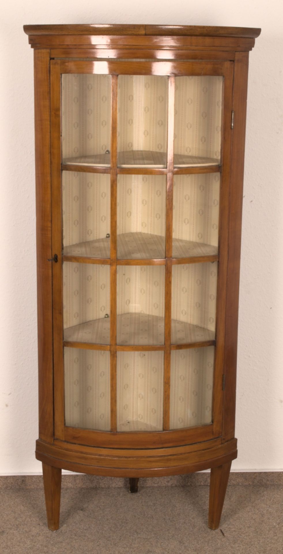 Eintüriger Eckvitrinenschrank, Biedermeier 19. Jhd., viertelkreisrund, versprosste Tür, versch.