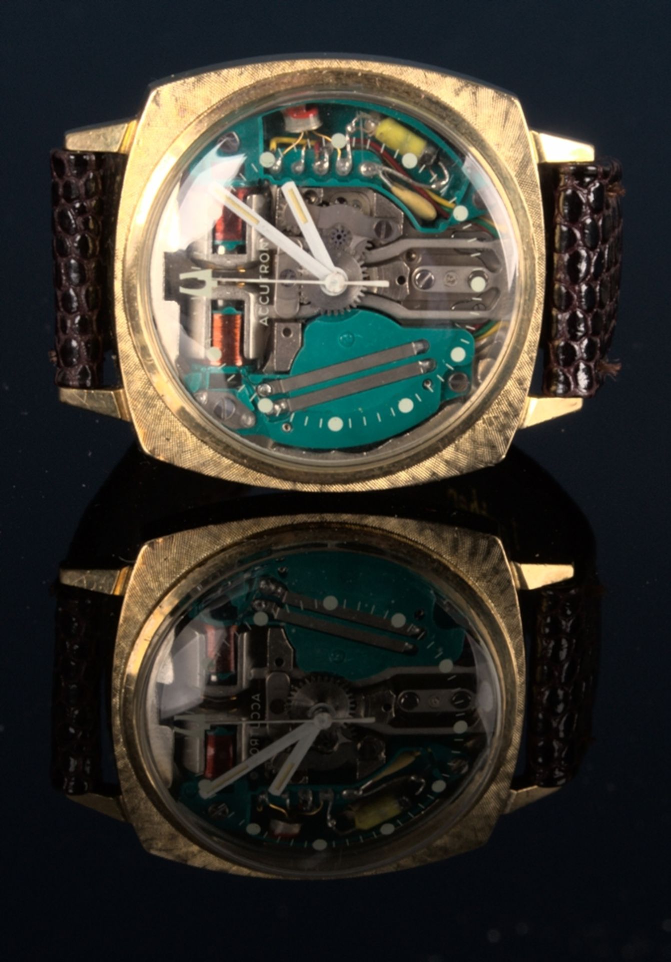 "BULOVA ACCUTRON" Herrenarmbanduhr der 1960er/70er Jahre in optisch sehr schöner Erhaltung. - Image 2 of 9