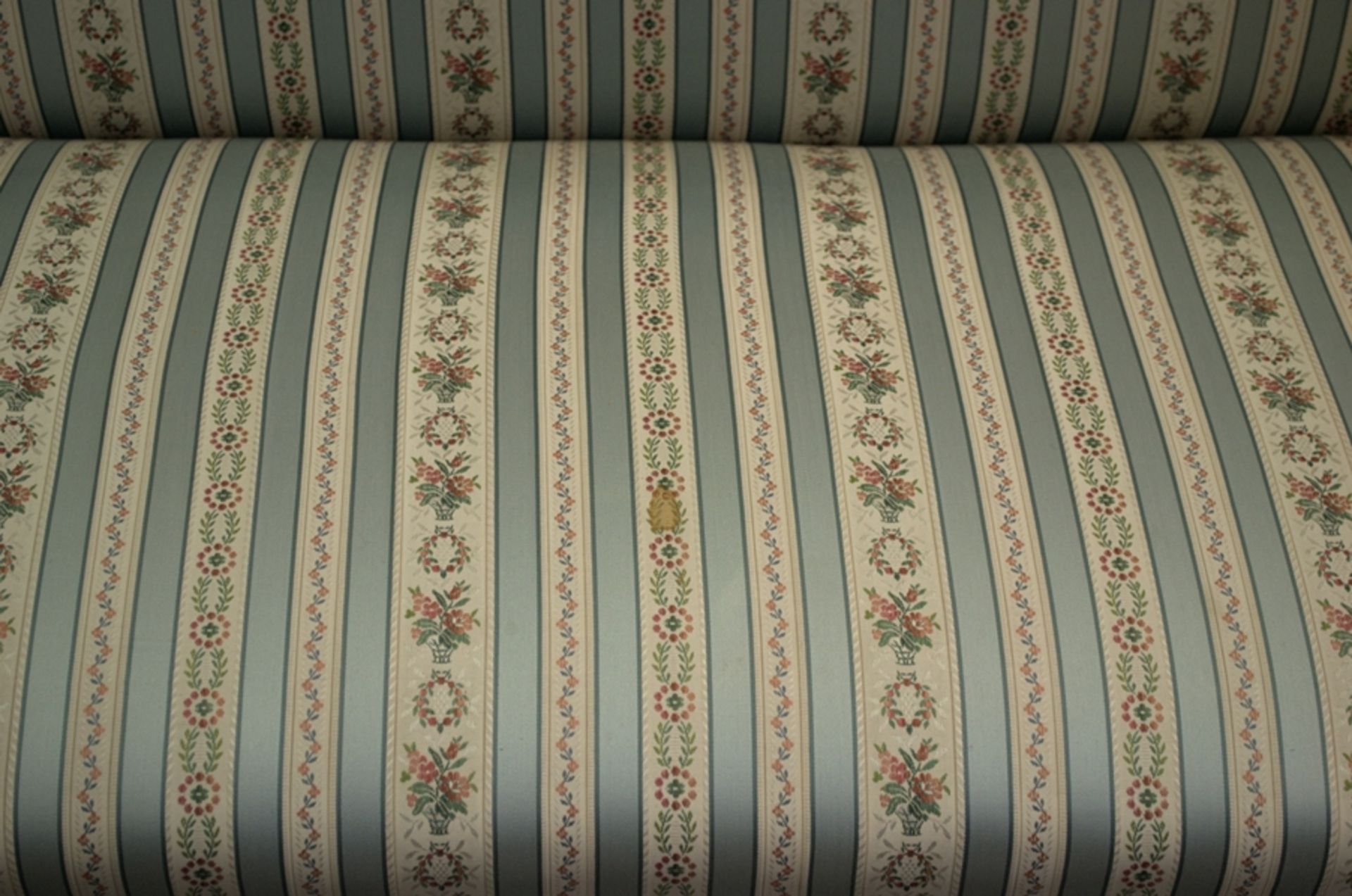 Biedermeiersofa, deutsch um 1840/50, Esche massiv & furniert, stellenweise ebonisierte - Bild 12 aus 12