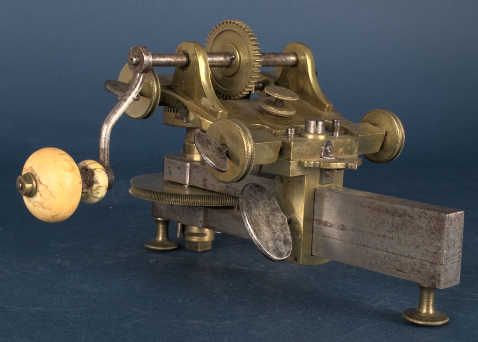 Zahnradfräsmaschine/Zahnräderschneidemaschine, frühes Uhrmacherwerkzeug, deutsch Mitte 18. Jhd., - Image 8 of 29