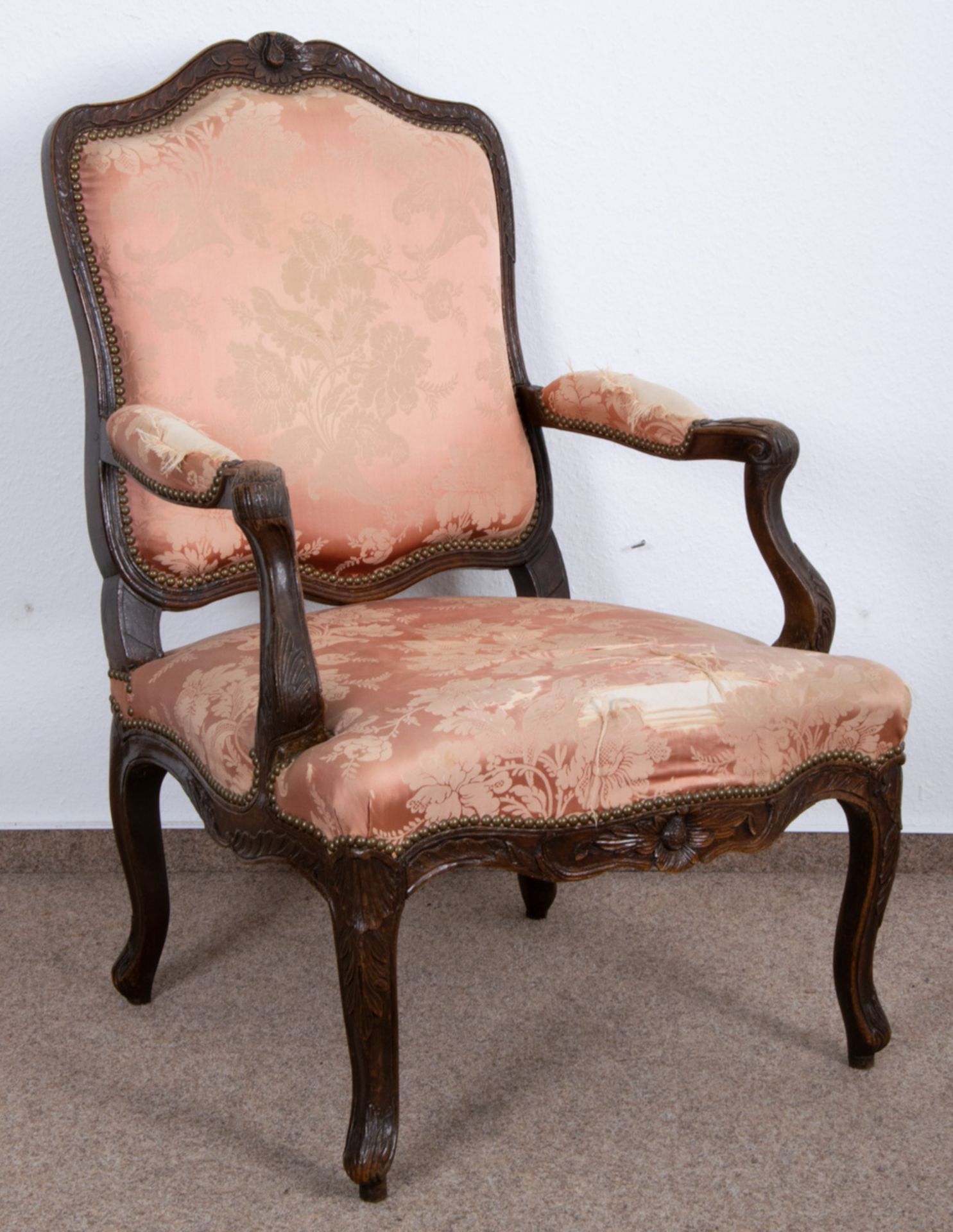 Louis XV Fauteuil/Armlehnstuhl, Barock 18./19. Jhd. Zarge monogrammiert: "T. G.". Geschnitztes - Bild 7 aus 15