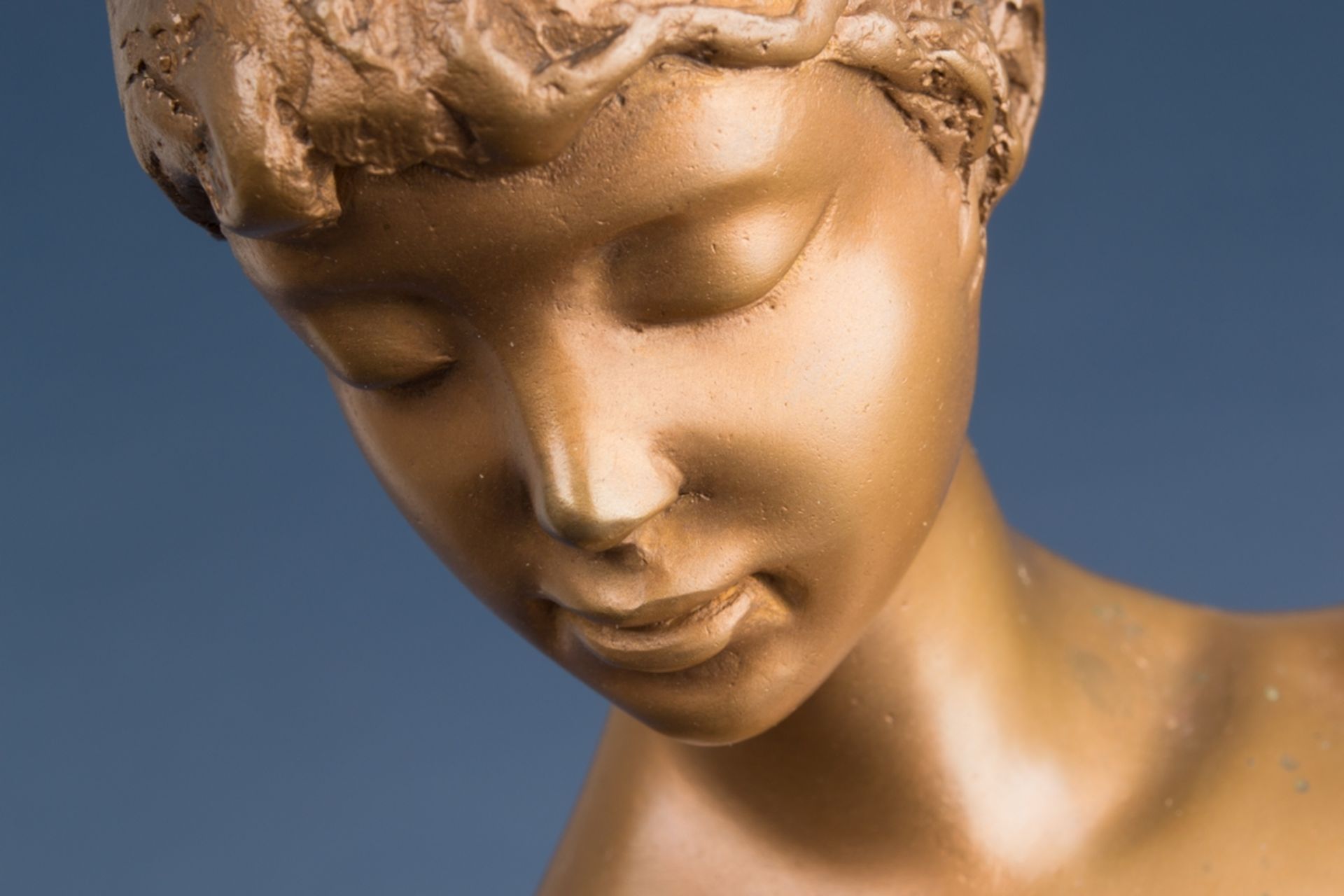 "Erotischer, weiblicher Halbakt" - Bronzeskulptur von Prof. Erwin A. Schinzel (1919 - 2018), - Bild 13 aus 13