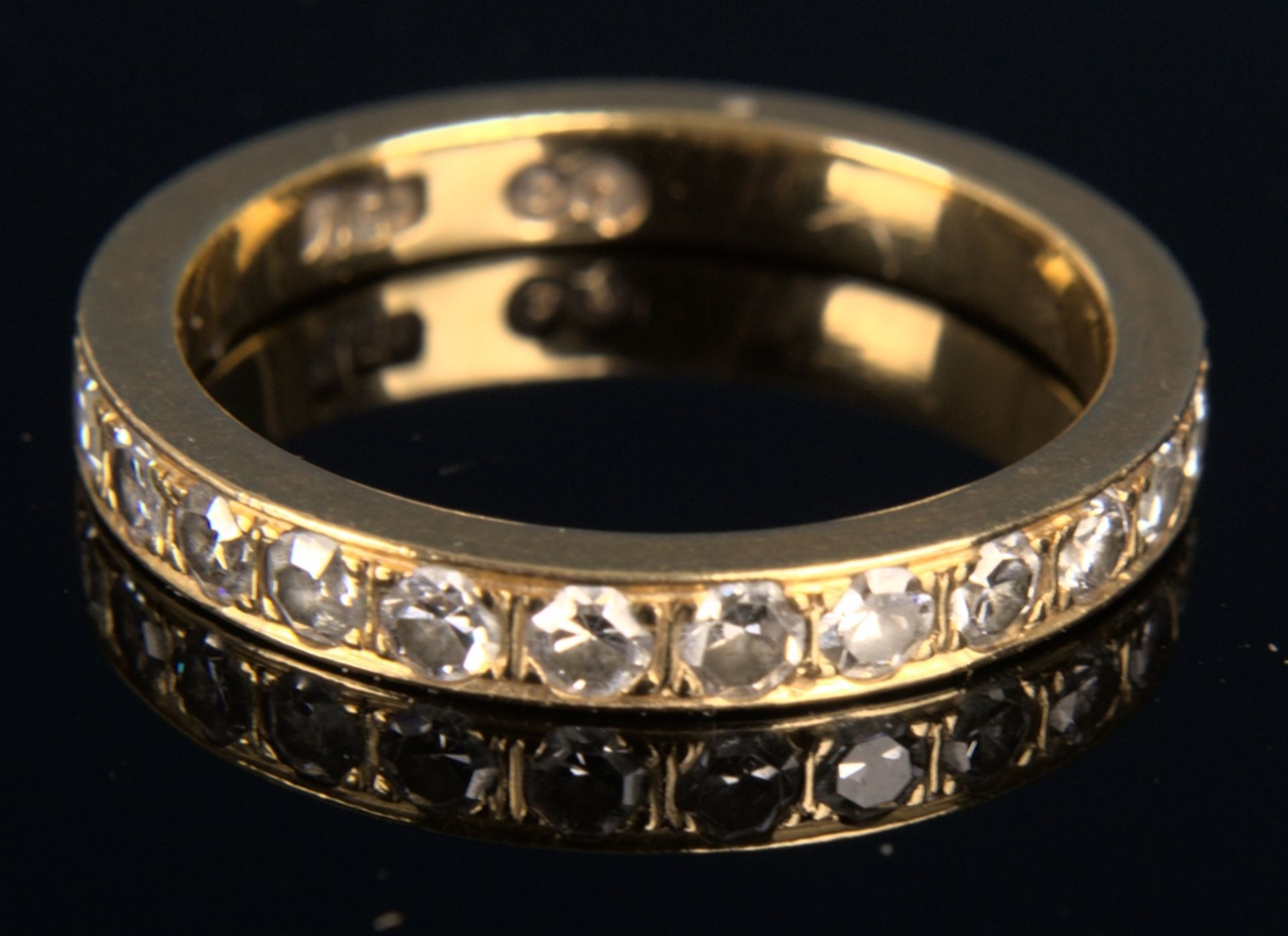 Zeitloser Brillantring, 750er Gelbgold besetzt mit insgesamt 12 Diamanten im Brillantschliff. - Bild 2 aus 9