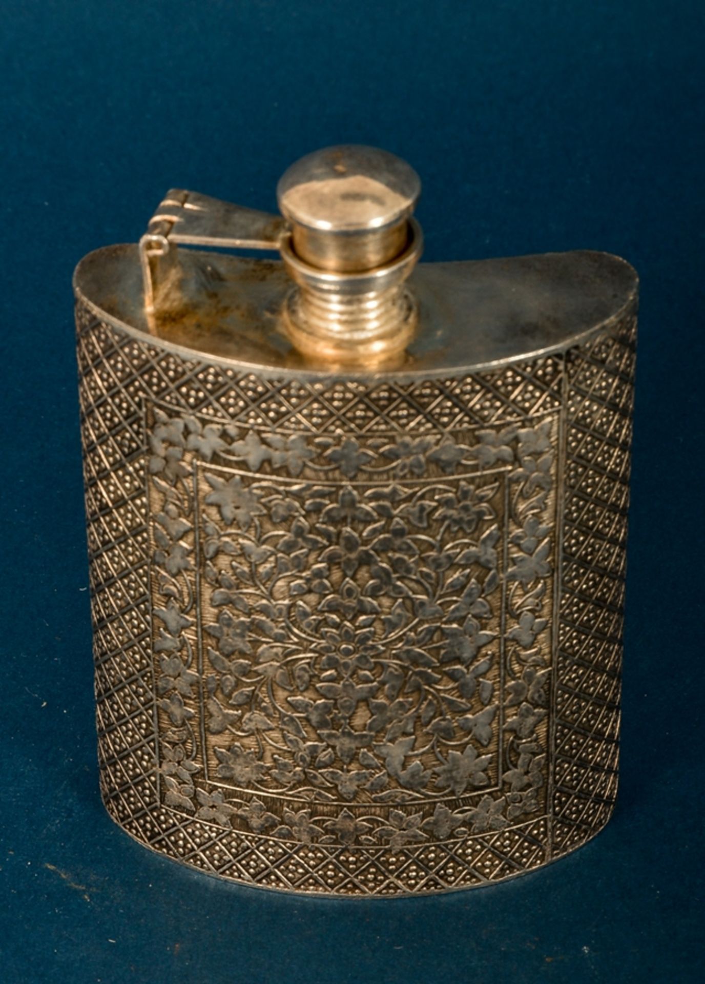 Silberne Taschenflasche mit Schraubverschluß. Geprüftes, wohl 900er Silber, Persien um 1920/30, sehr - Image 7 of 8