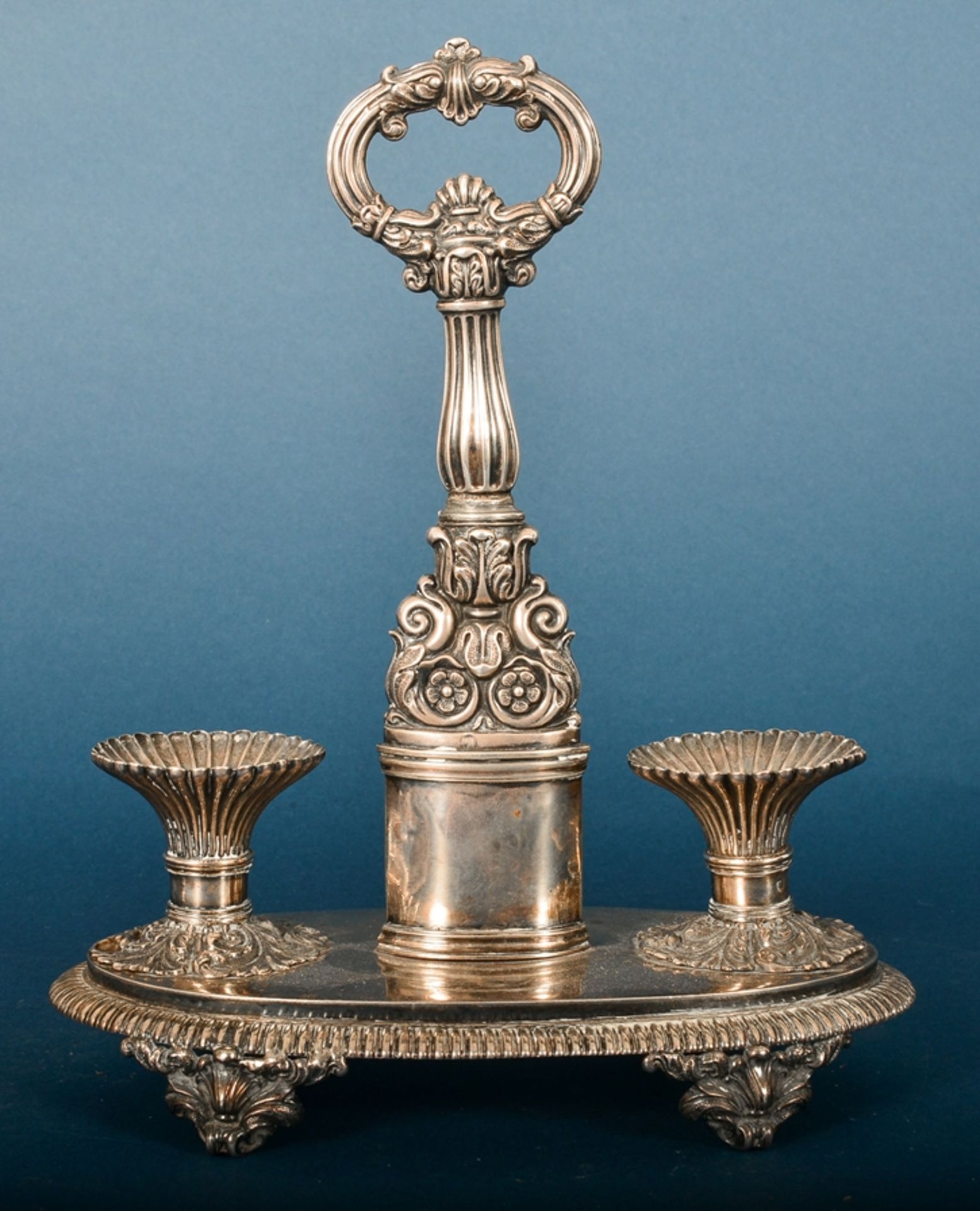 Antike Menage, Belgien um 1860, 950er Silber, ca. 318 gr. ca. 23 x 18,5 cm. Schöner Erhalt, ohne