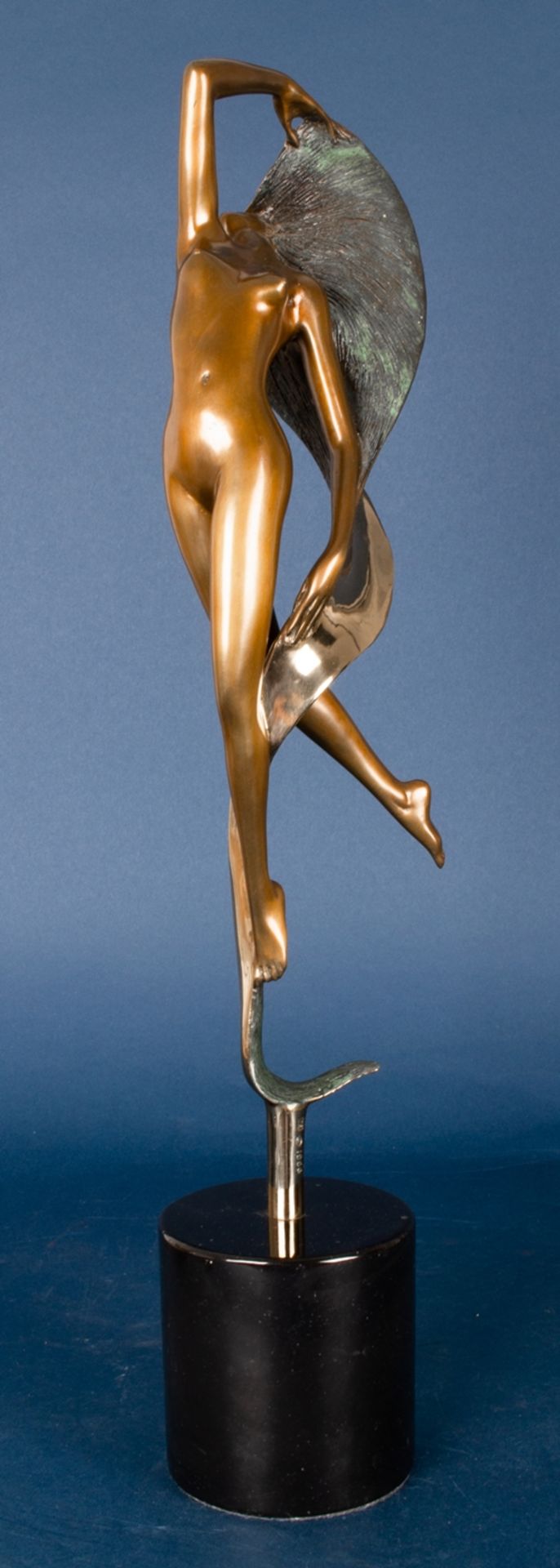 "Erotische Tänzerin" mit langem Haar. Multiple Bronze des Angelo Basso (1943 - 2011), Basso war - Bild 2 aus 9