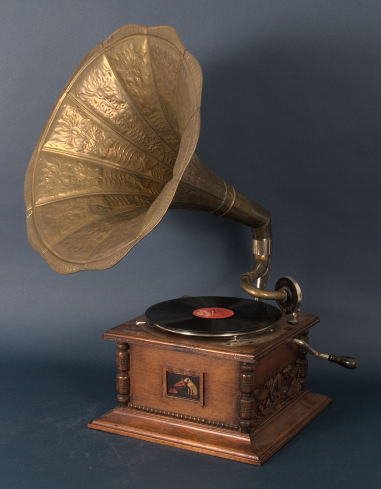Spielbereites, nostalgisches Trichtergrammophon/Reproduktion eines frühen Schallplattenspielers - Bild 2 aus 19
