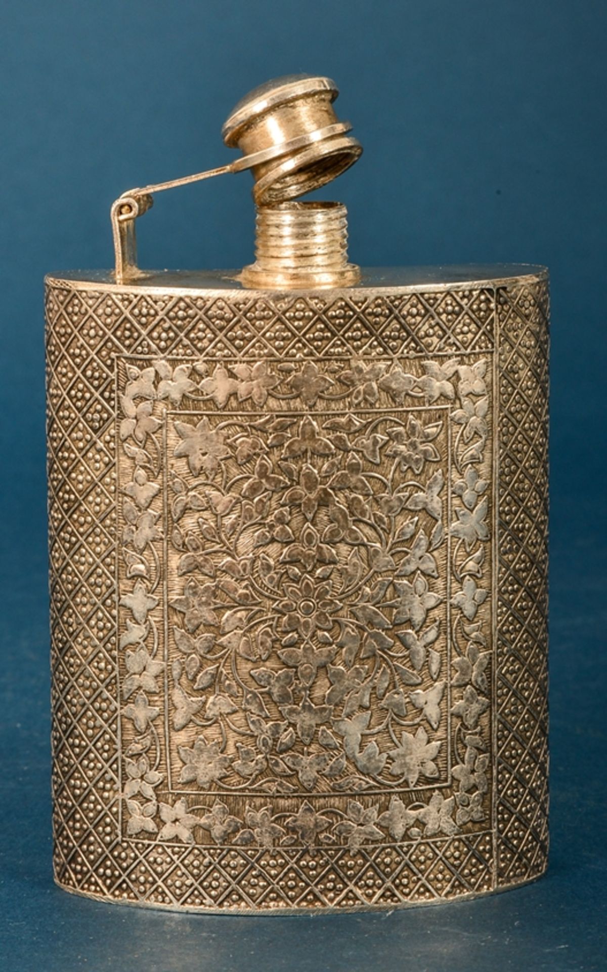 Silberne Taschenflasche mit Schraubverschluß. Geprüftes, wohl 900er Silber, Persien um 1920/30, sehr - Image 6 of 8