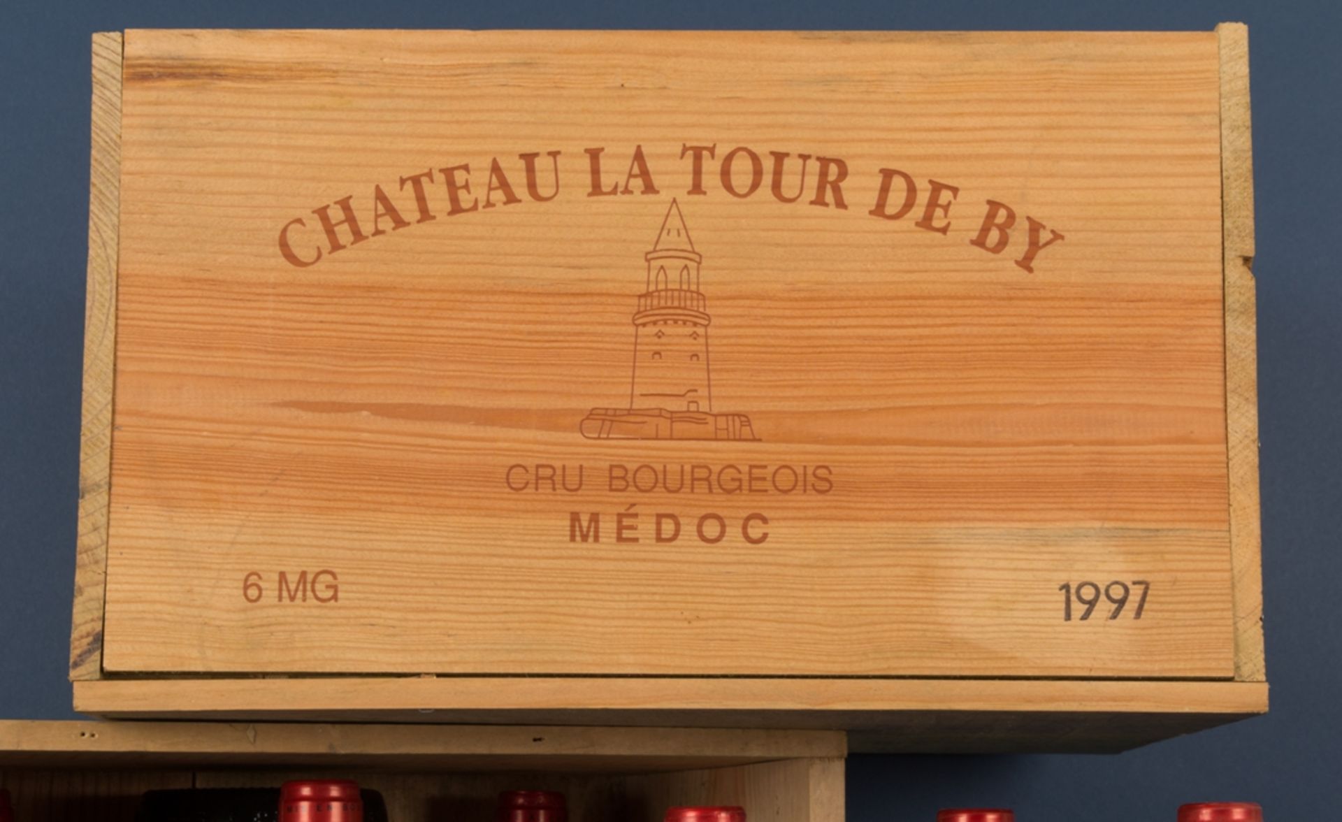 8 Magnum Flaschen 1997er "Chateau - La Tour de By", Cru Burgeois, Médoc, 1,5 Liter/150 cl in orig. - Image 2 of 6