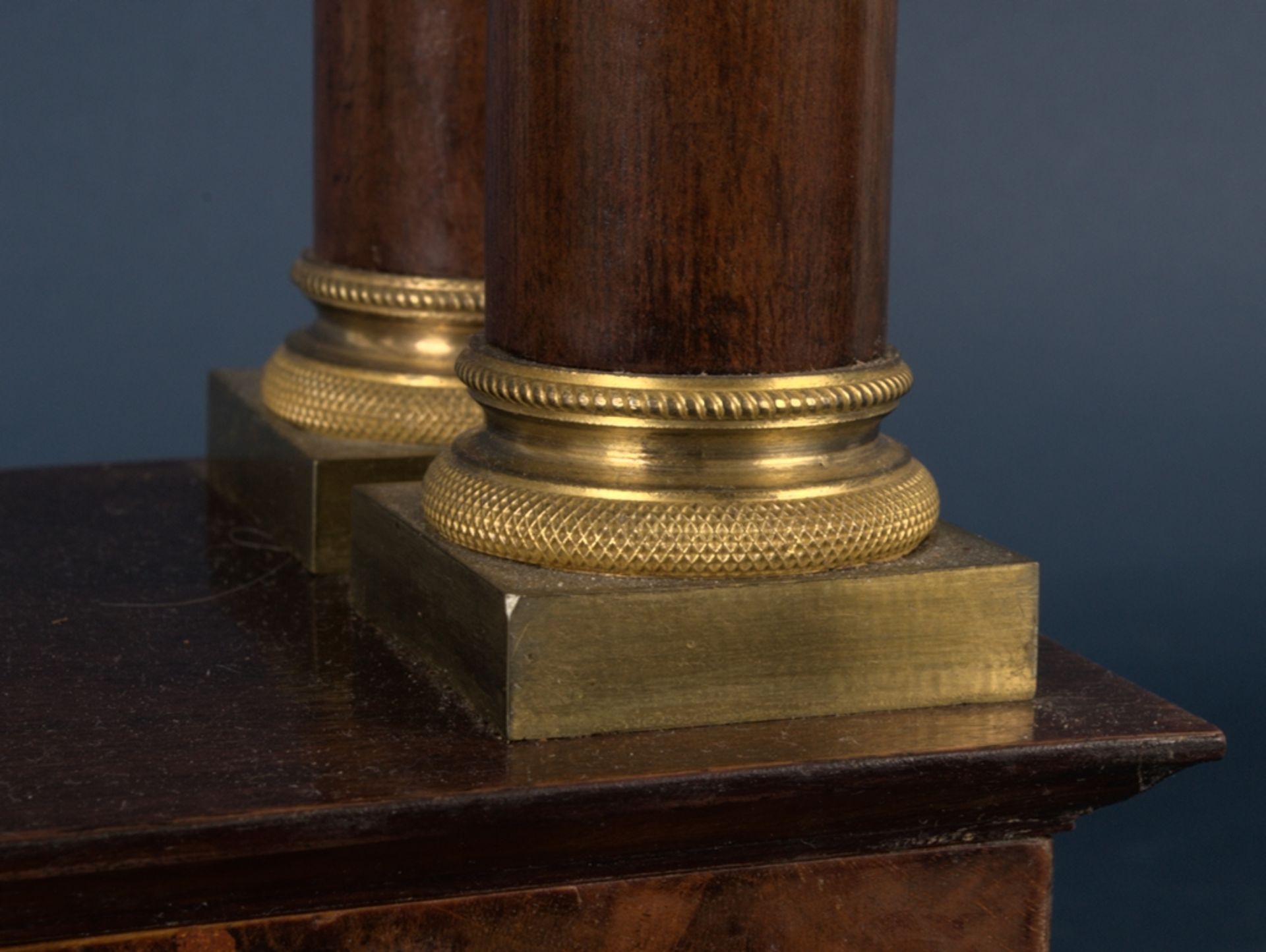 Antikes Pendulen-Gehäuse, sehr schönes erhaltenes Mahagonigehäuse des 19. Jhds., mit feinem - Image 3 of 12