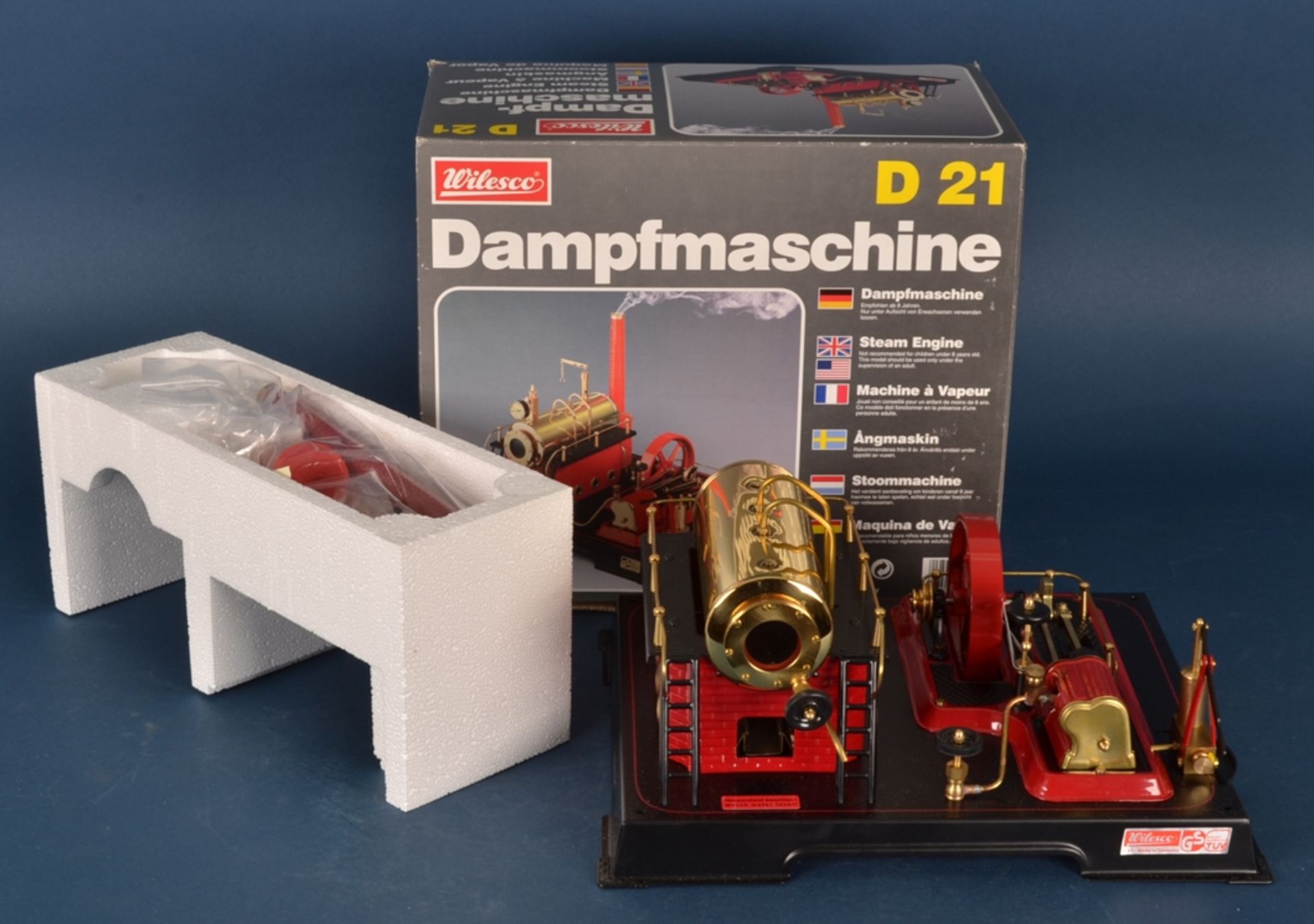 WILESCO D21 - Dampfmaschine mit Speisewasserpumpe und rauchendem Kamin. Orig. verpackte, - Image 4 of 6