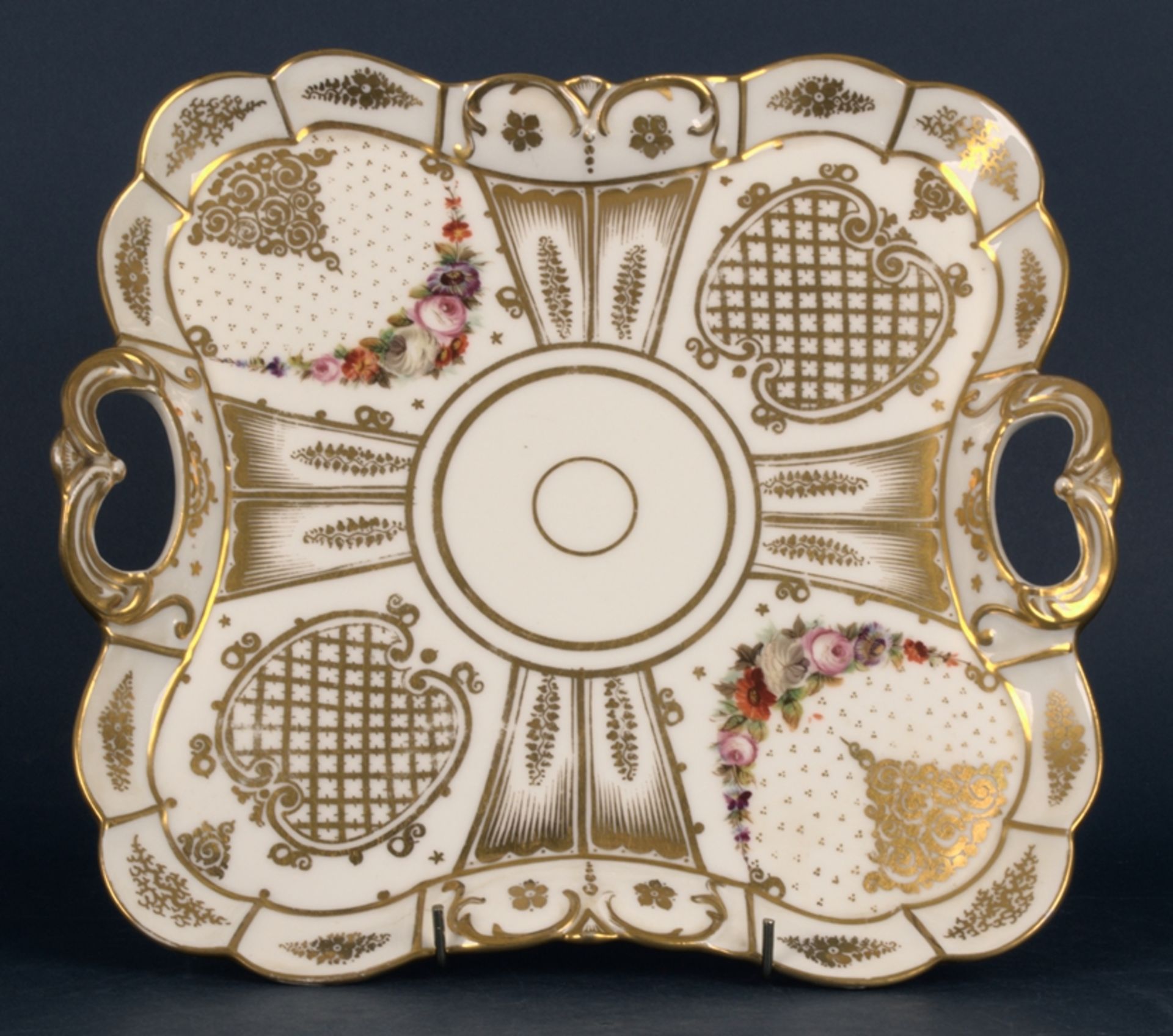 4teiliges Set, ungemarktes Weißporzellan mit polychromem Floral - & üppigem Golddekor; Belle - Image 11 of 16