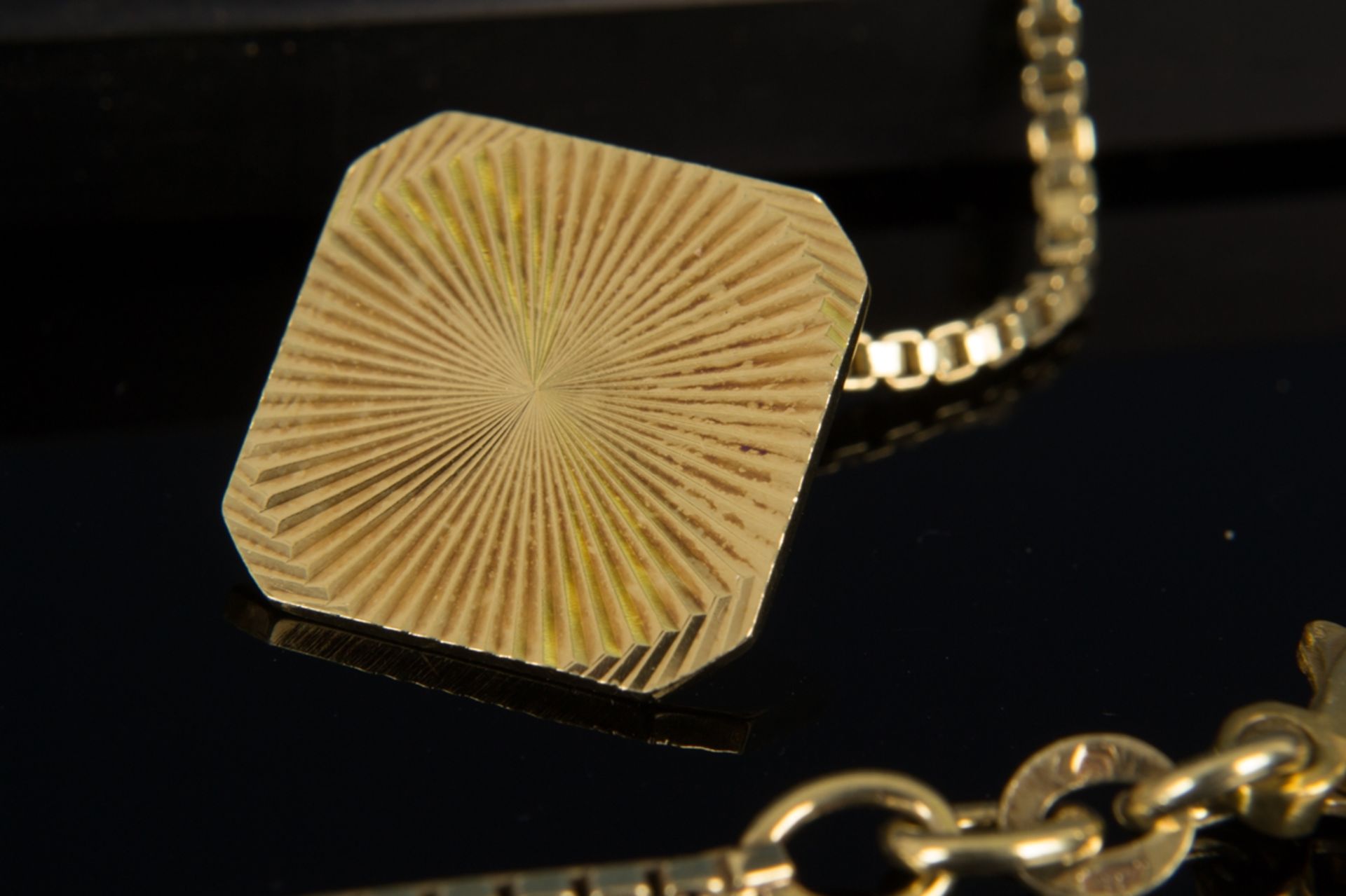 585er Gelbgold - Taschenuhrenkette, spätes 20. Jhdt.; Länge inkl. Karabinerverschluss ca. 23 cm, ca. - Image 2 of 4