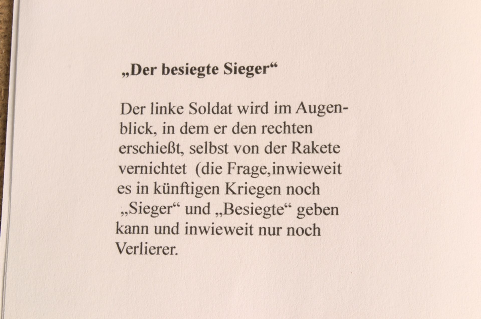 Walther Schrammen: 3 Windbretter am Knochenhauer Amtshaus in Hildesheim. Thema: "Krieg von 1994", - Image 8 of 10