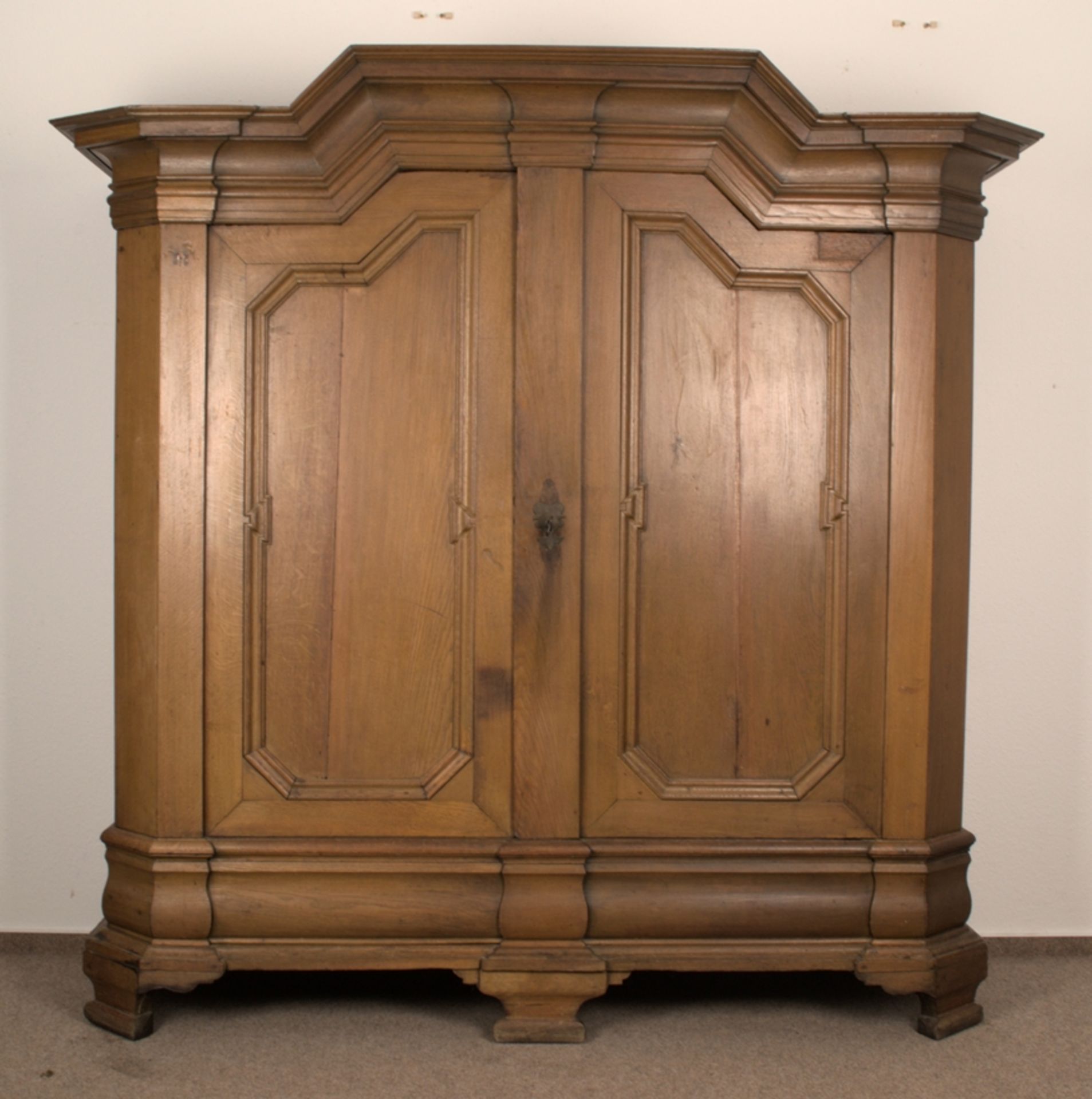 Großer Dielenschrank/Barockschrank, norddeutscher Barock um 1760/80, Eiche massiv, voll zerlegbarer,