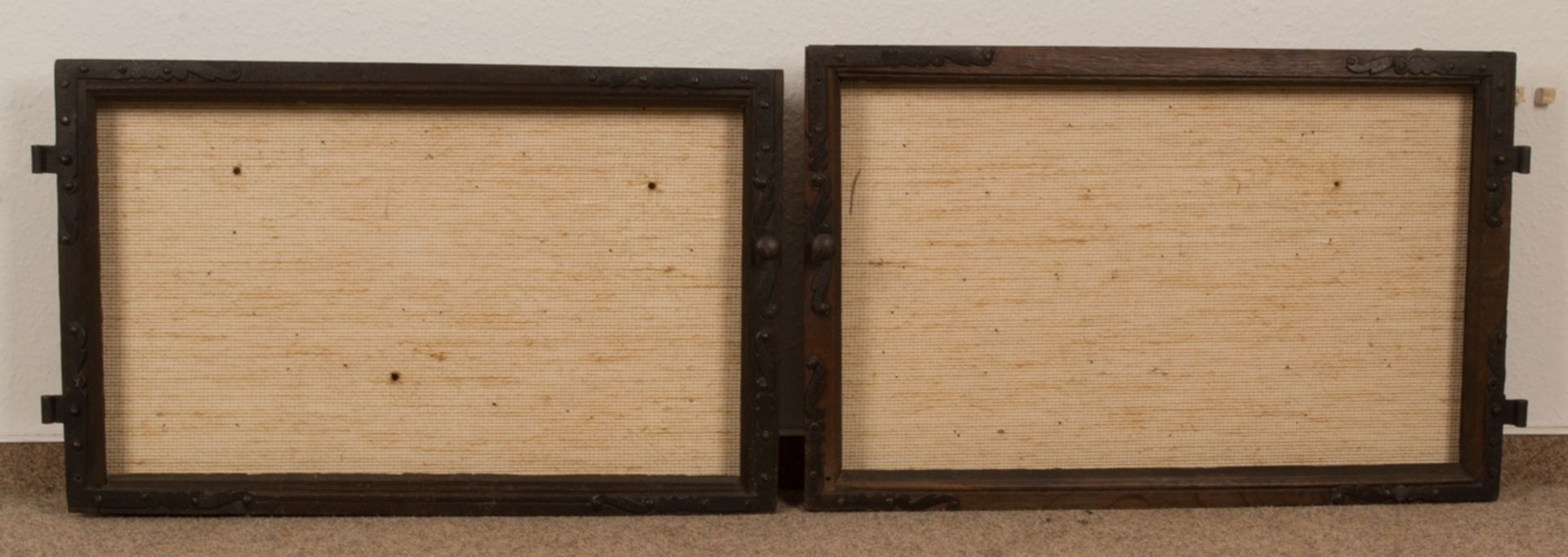 Paar antiker Fensterrahmen, 19./20. Jhd., zur Wandaufhängung umgearbeitet. Max. Außenmaß ca. 46 x 73 - Bild 2 aus 7