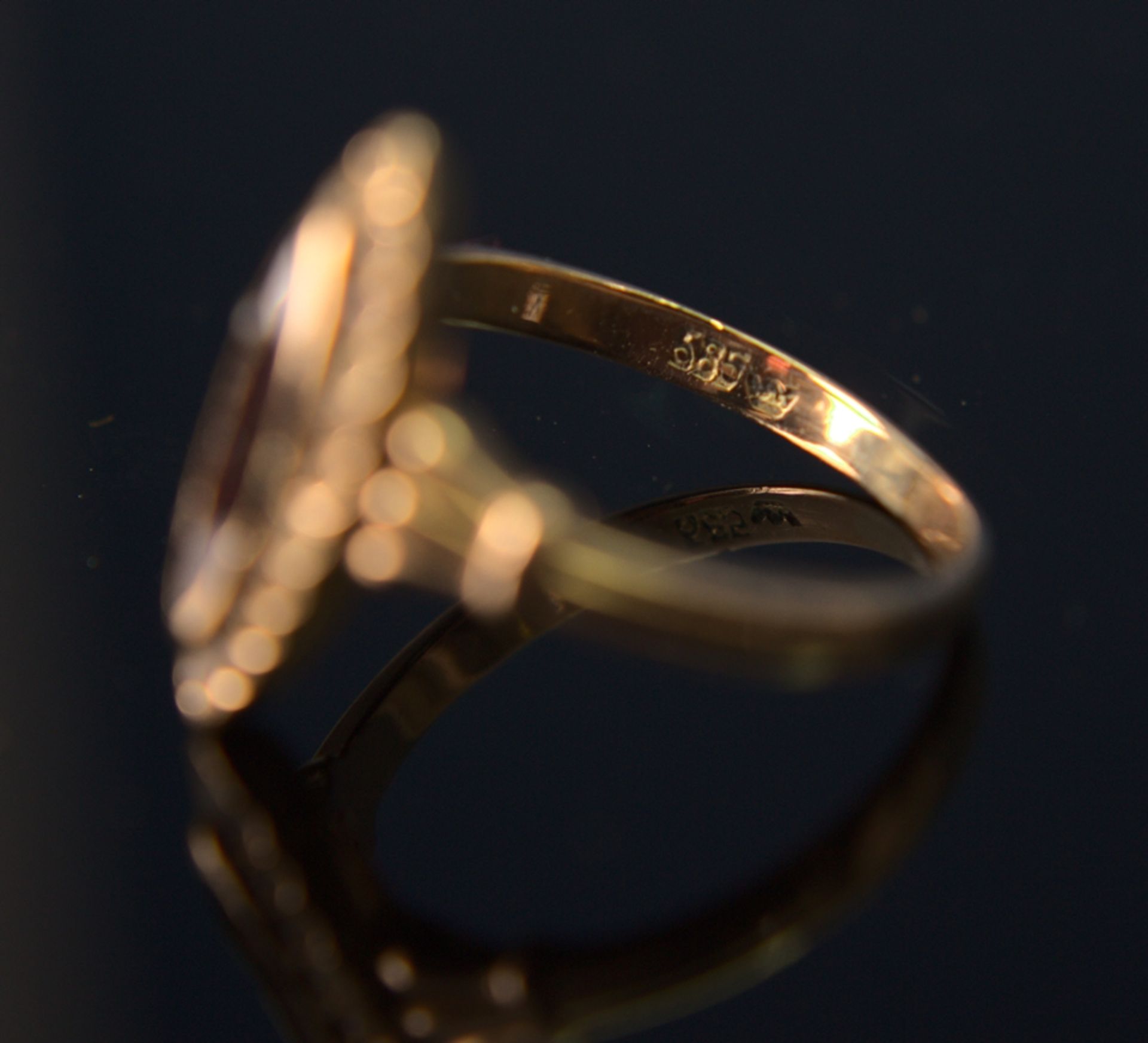 Antiker 585er Rot oder Rosegold Ring mittig mit Rubin-Navette (gebrochen/beschädigt) besetzt, von 20 - Image 4 of 7