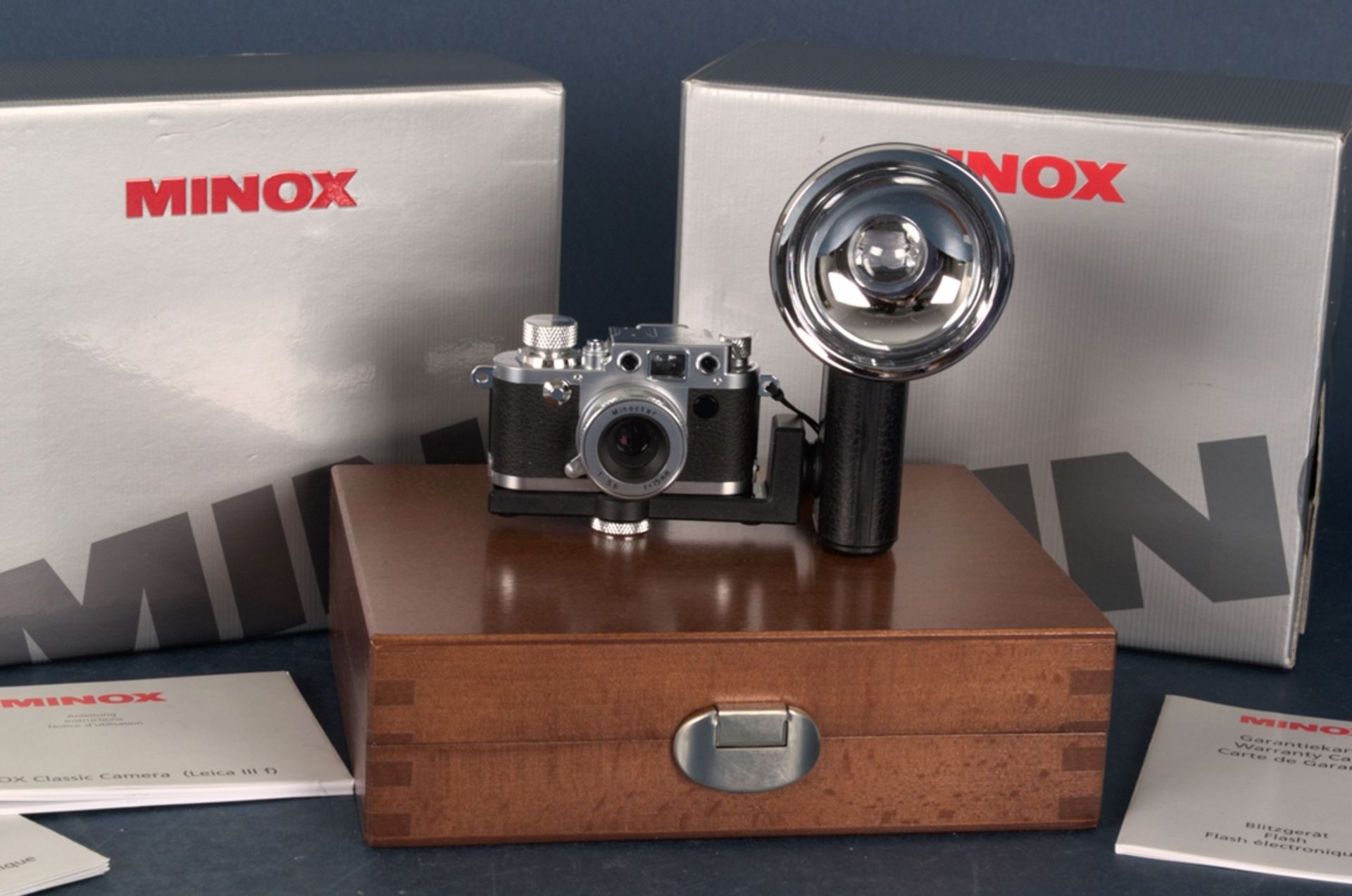 MINOX CLASSIC CAMERA LEICA III F mit passender Blitzapparatur - analoge Rollfilmkamera, Modellno. - Image 5 of 13