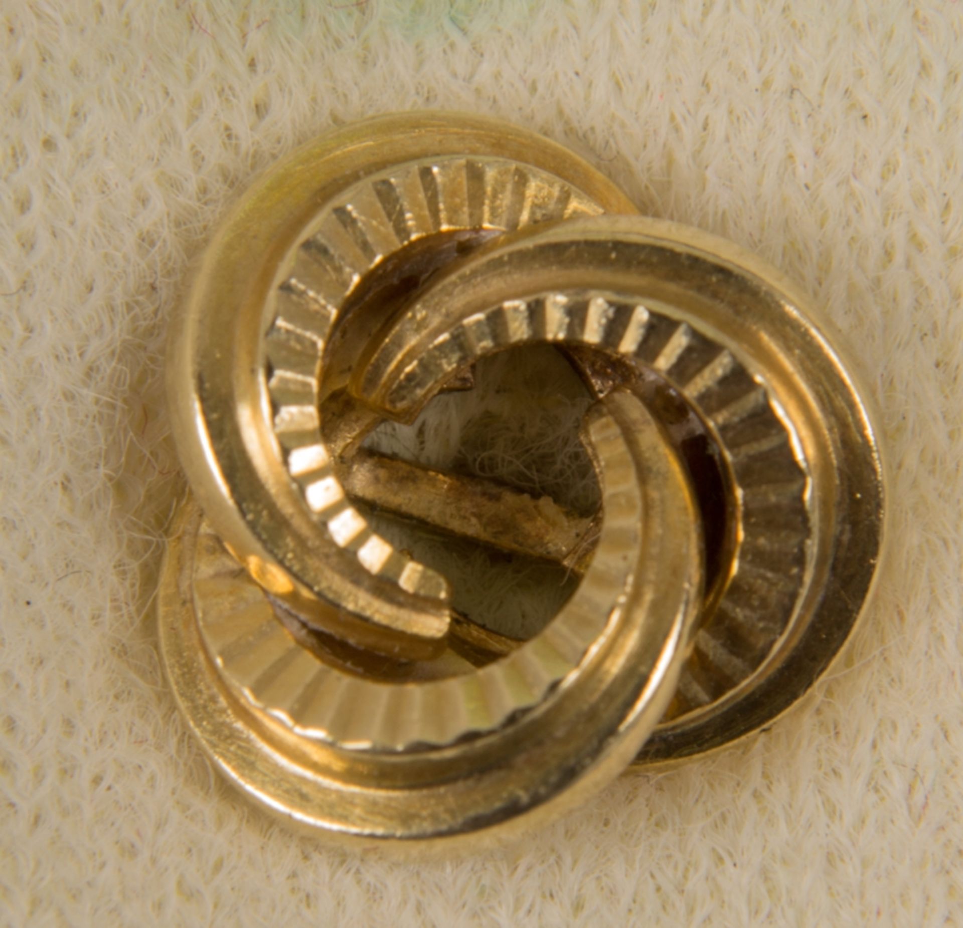 Paar "verschlungener" 585er Gelbgold Ohrstecker, Durchmesser ca. 12 mm.