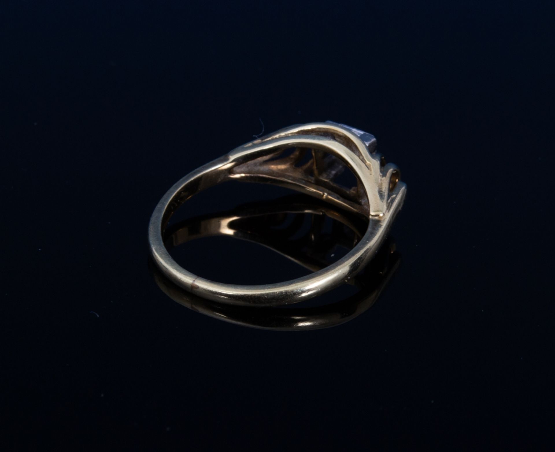 Goldener Ring mit Diamant besetzt, 585er Gelbgold, Diamant ca. 0,1 ct. Ringinnendurchmesser ca. 17 - Image 5 of 6