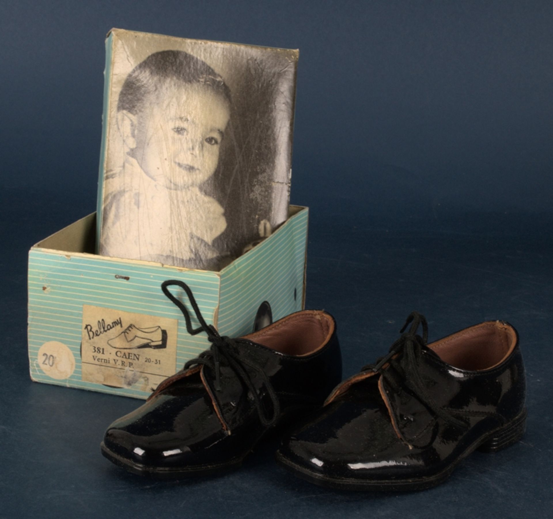 Paar original verpackter Kinderschuhe der Marke Bellamy, ungetragen, wohl 1930er/40er Jahre. - Image 3 of 4