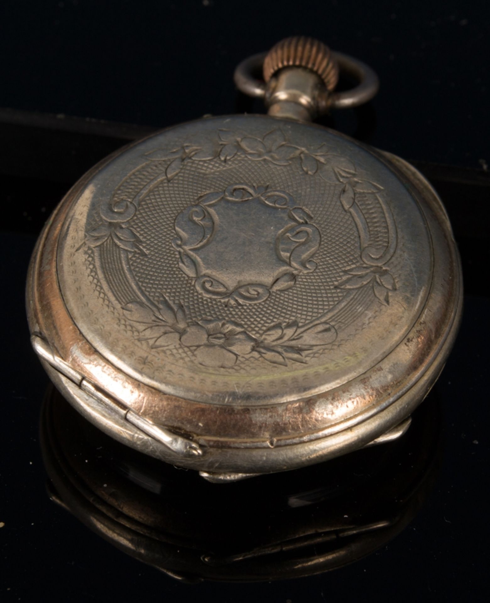 Antike silberne Damentaschenuhr, um 1900, Funktion ungeprüft. Durchmesser ca. 35 mm. - Bild 2 aus 7