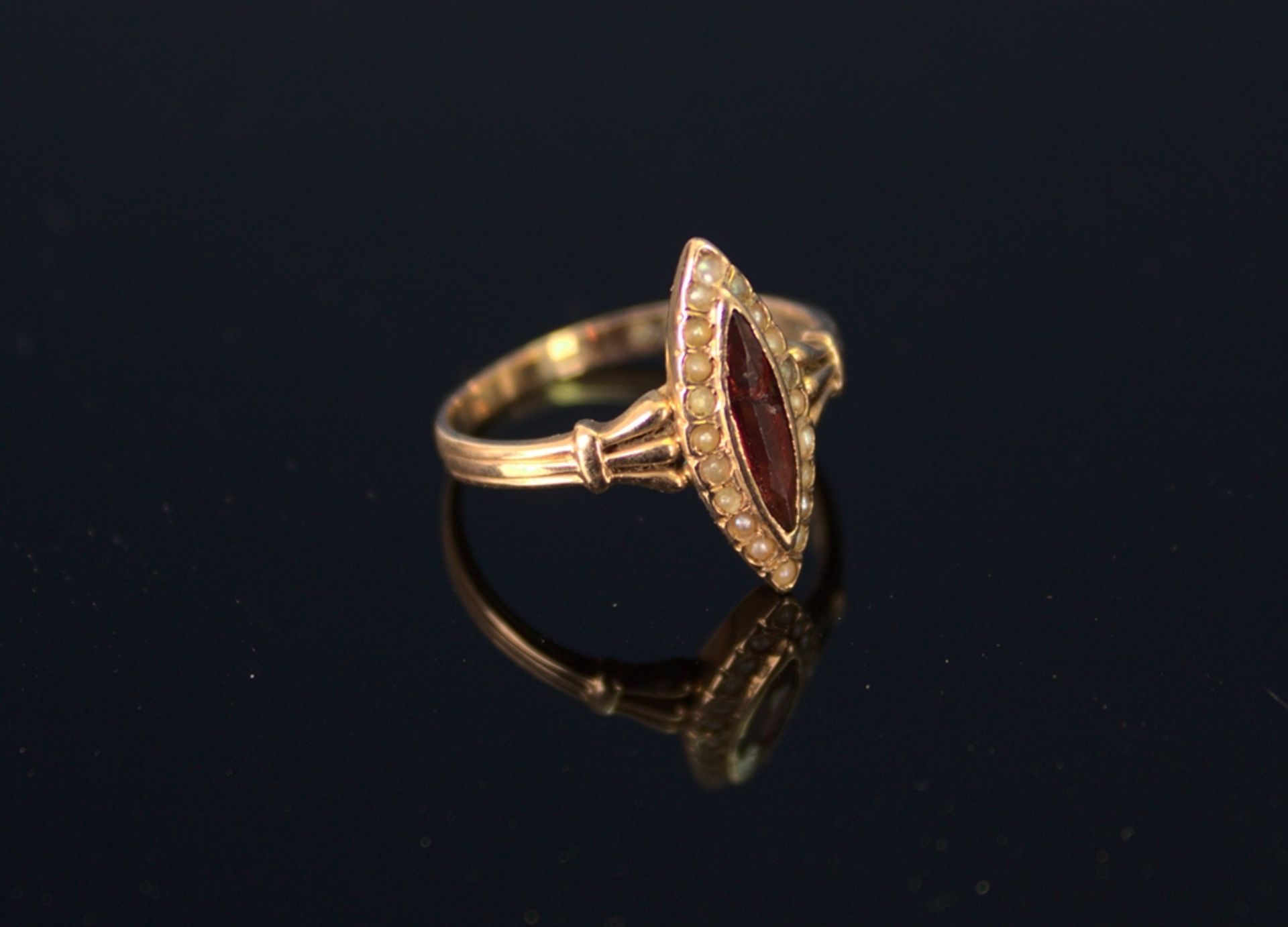 Antiker 585er Rot oder Rosegold Ring mittig mit Rubin-Navette (gebrochen/beschädigt) besetzt, von 20 - Image 2 of 7