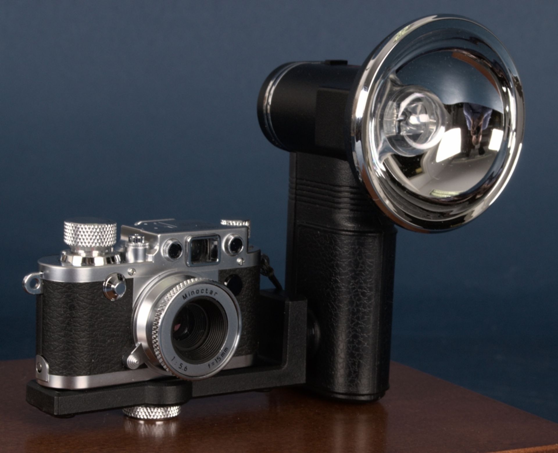 MINOX CLASSIC CAMERA LEICA III F mit passender Blitzapparatur - analoge Rollfilmkamera, Modellno. - Image 6 of 13
