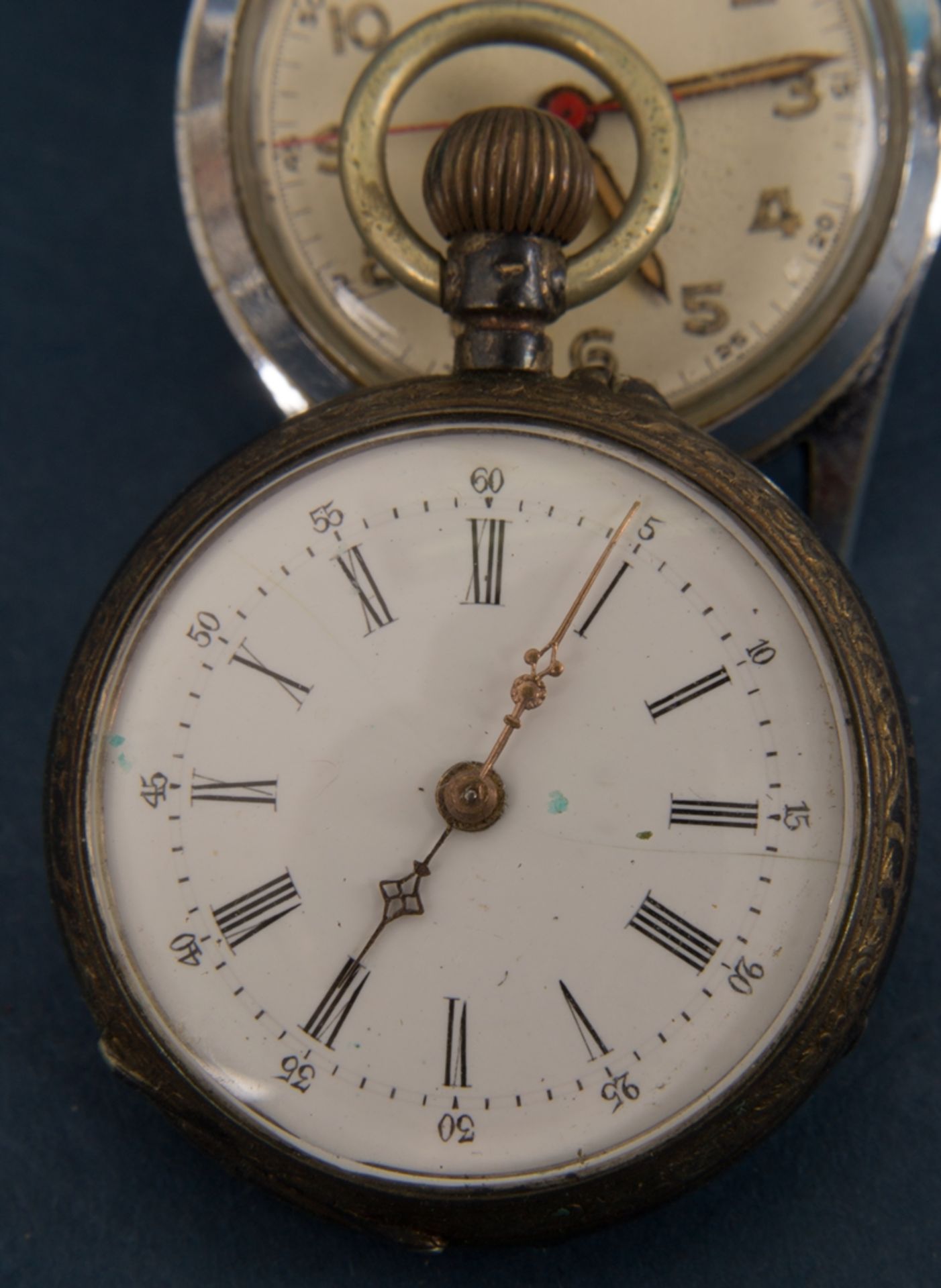 5teiliges Konvolut alter/ antiker Armbanduhren (4) und 1x Damentaschenuhr, 800er Silber. Versch. - Image 6 of 6