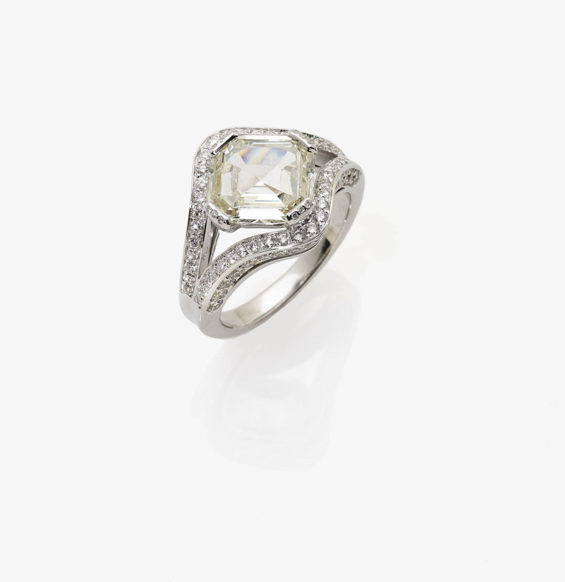 A Diamond Cocktail Ring - Bild 2 aus 4