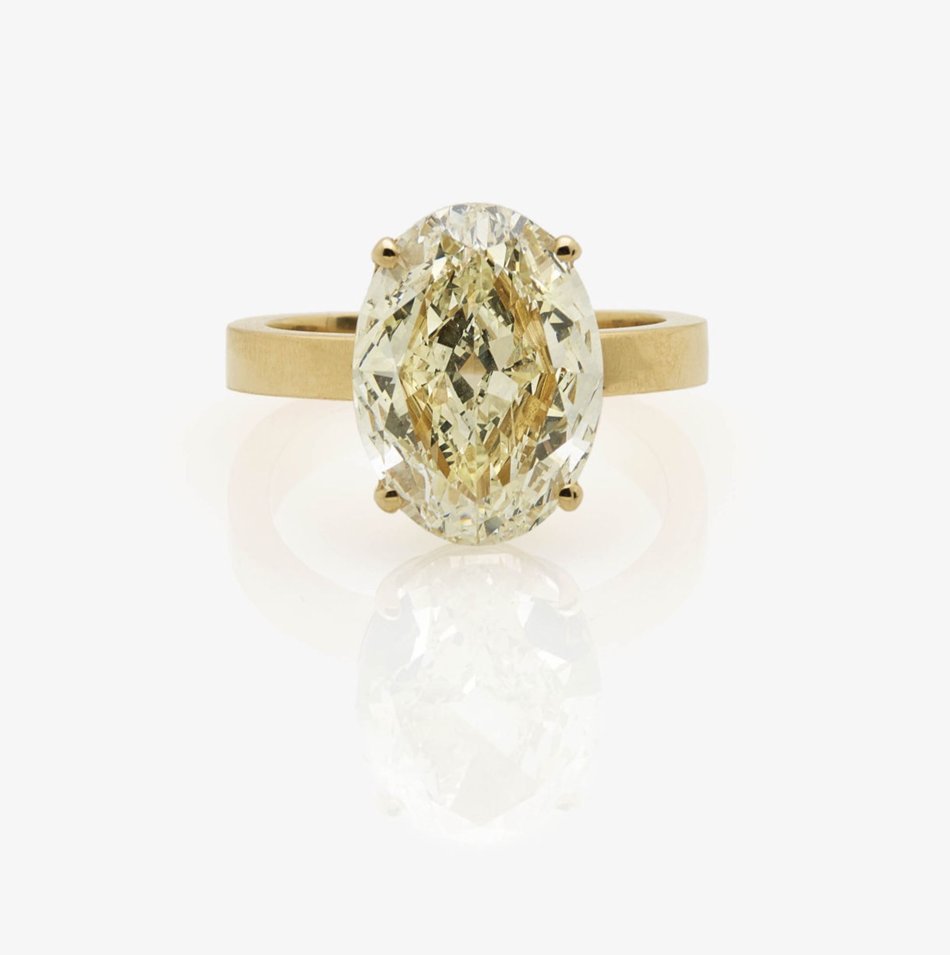 A Champagne-Coloured Diamond Solitaire Ring - Bild 4 aus 4