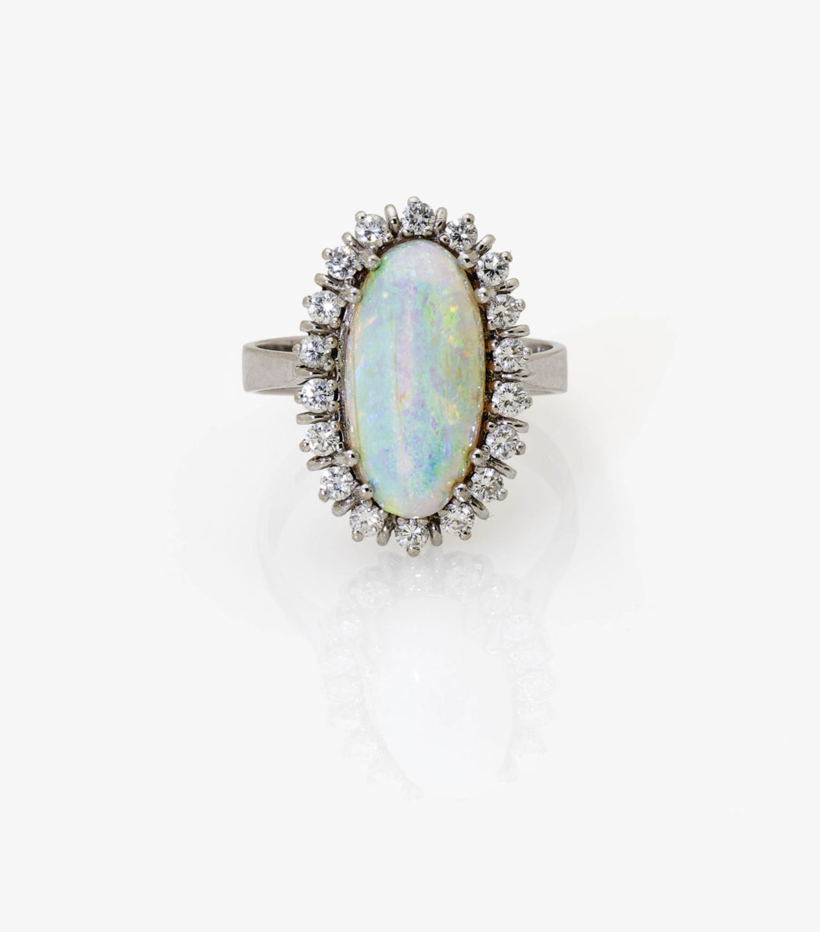 A Crystal Opal and Diamond Ring - Bild 2 aus 2